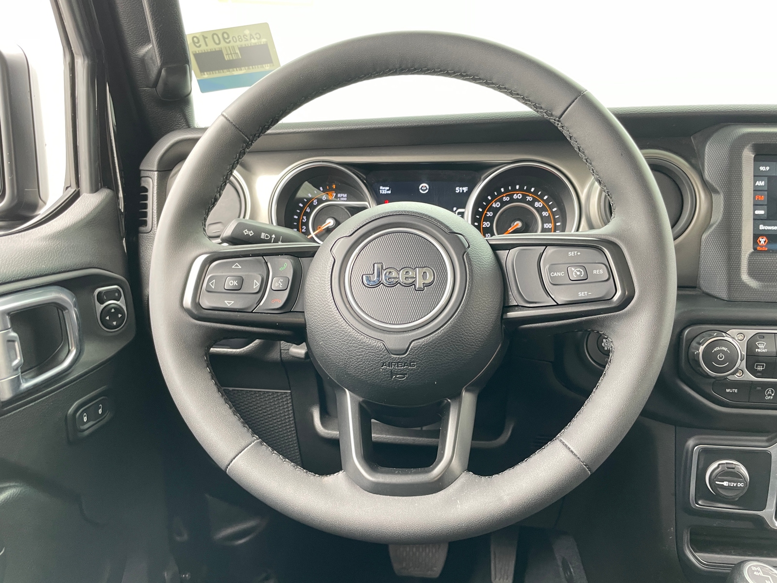 Thumbnail: 2023 Jeep Gladiator - 5
