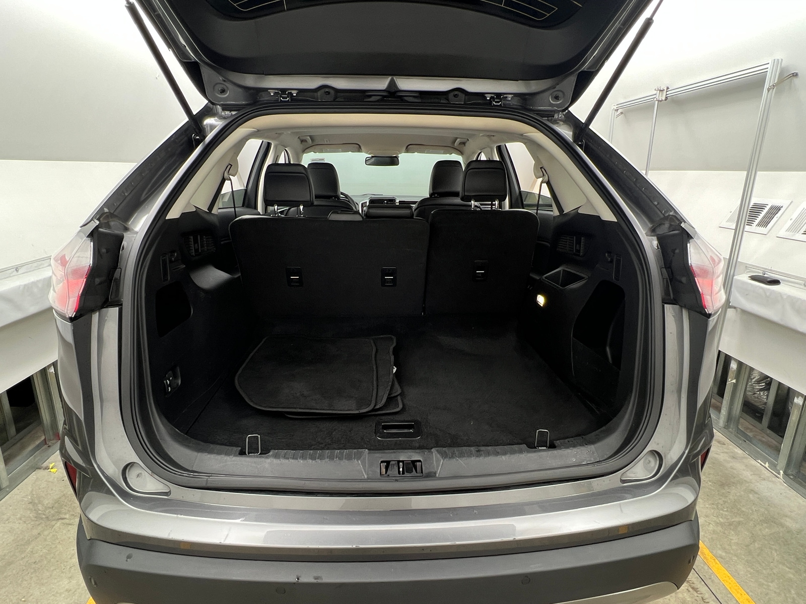 Thumbnail: 2024 Ford Edge - 6