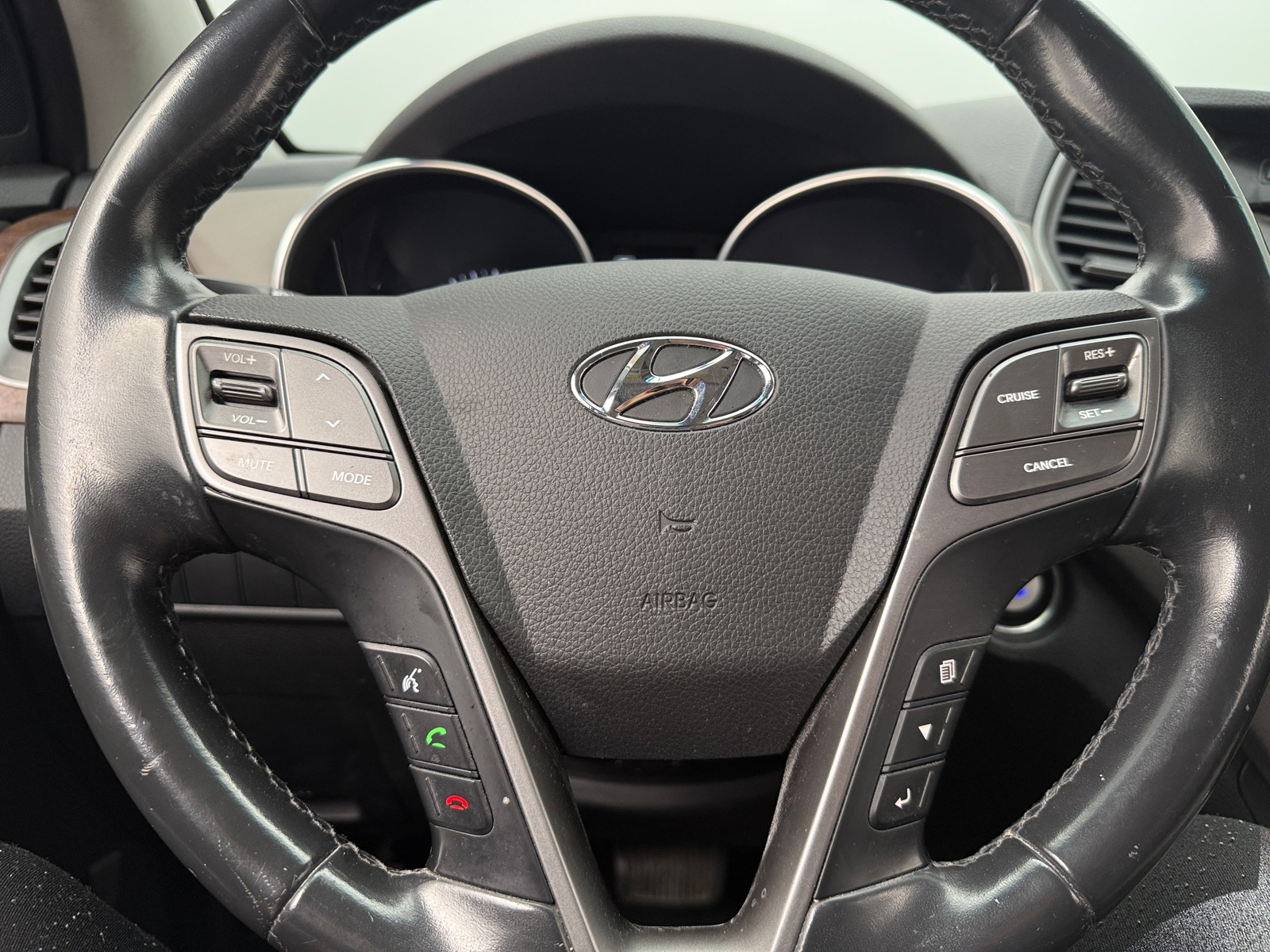 Thumbnail: 2018 Hyundai Santa Fe - 4