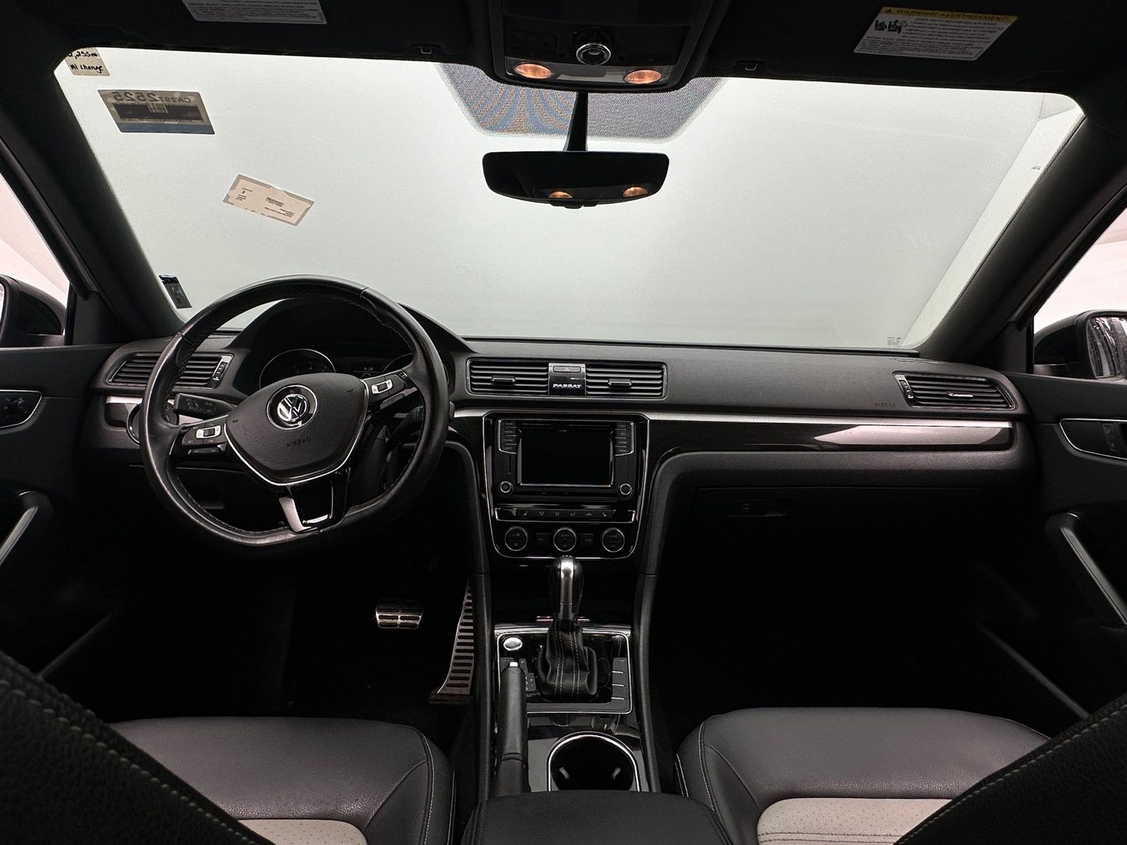 Thumbnail: 2018 Volkswagen Passat - 2