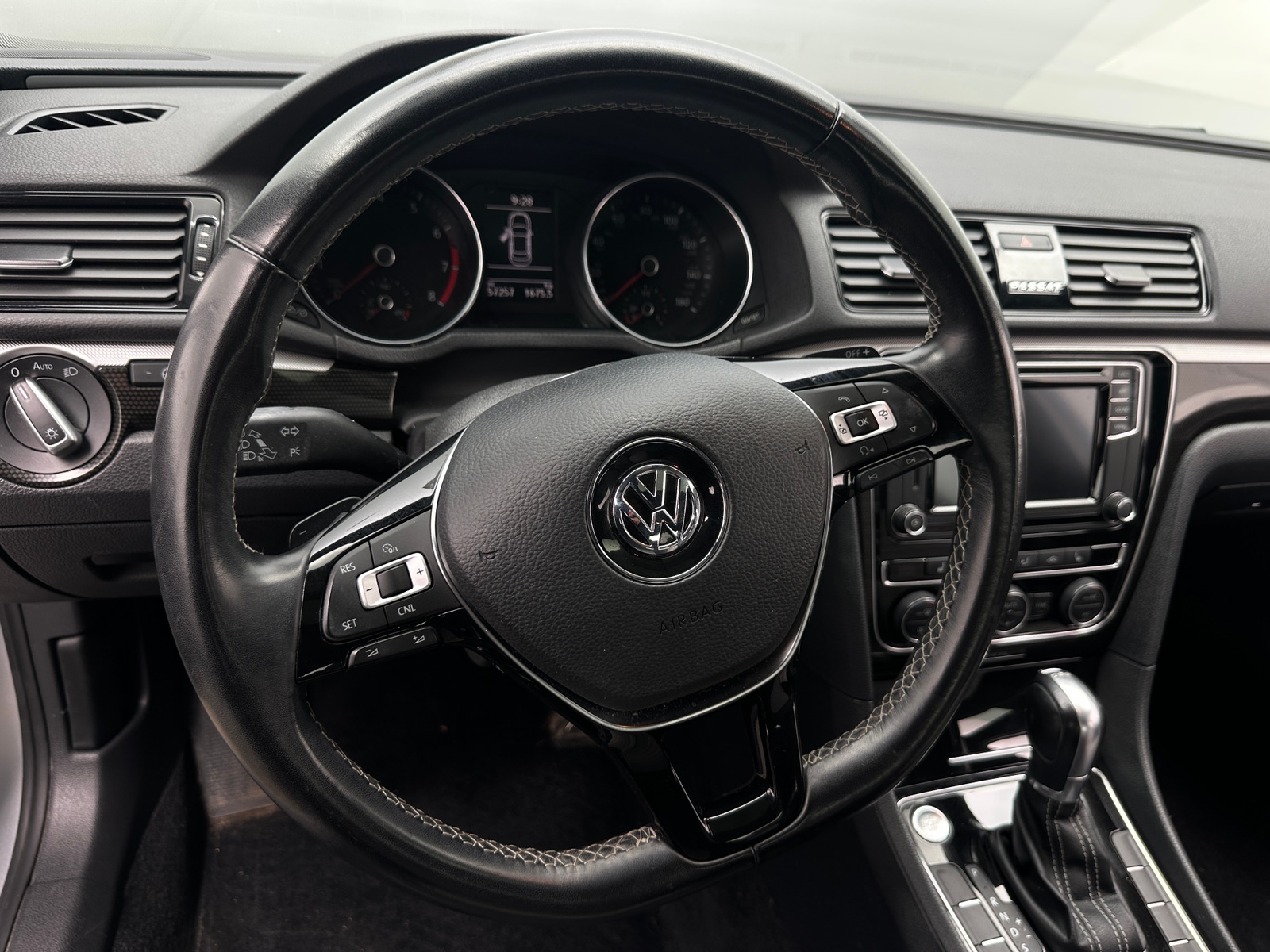 Thumbnail: 2018 Volkswagen Passat - 4