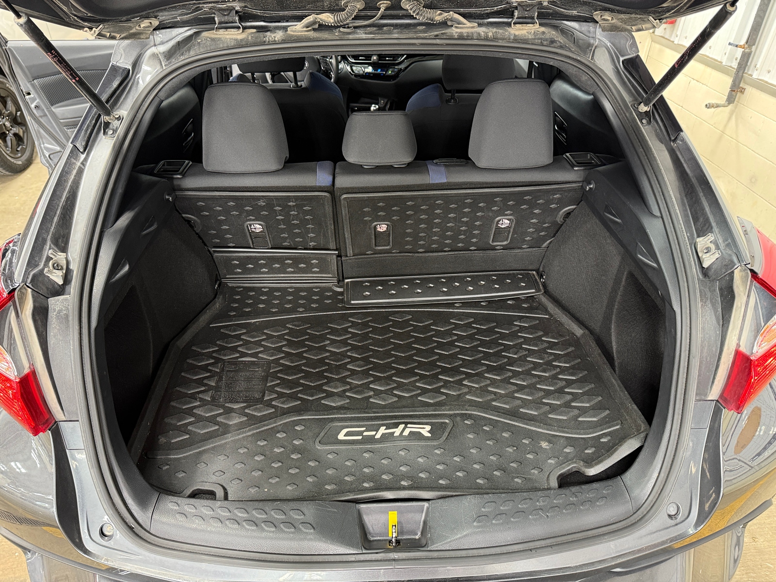 Thumbnail: 2021 Toyota C-HR - 7