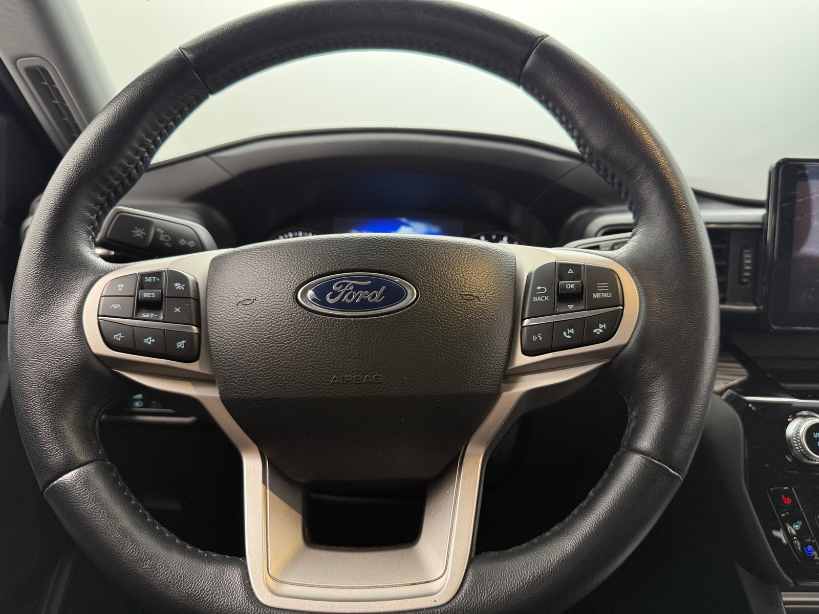 Thumbnail: 2023 Ford Explorer - 4