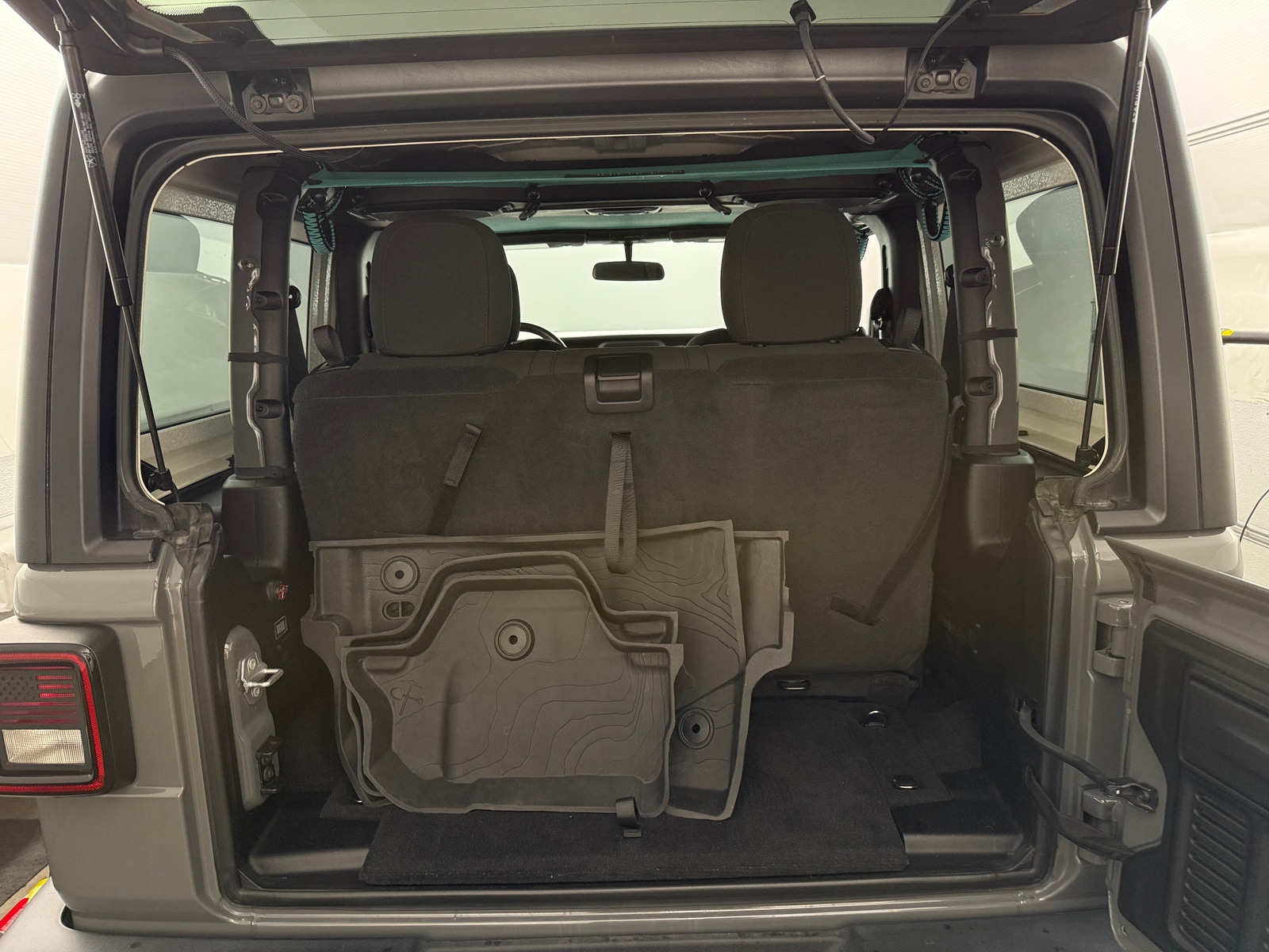 Thumbnail: 2021 Jeep Wrangler - 6