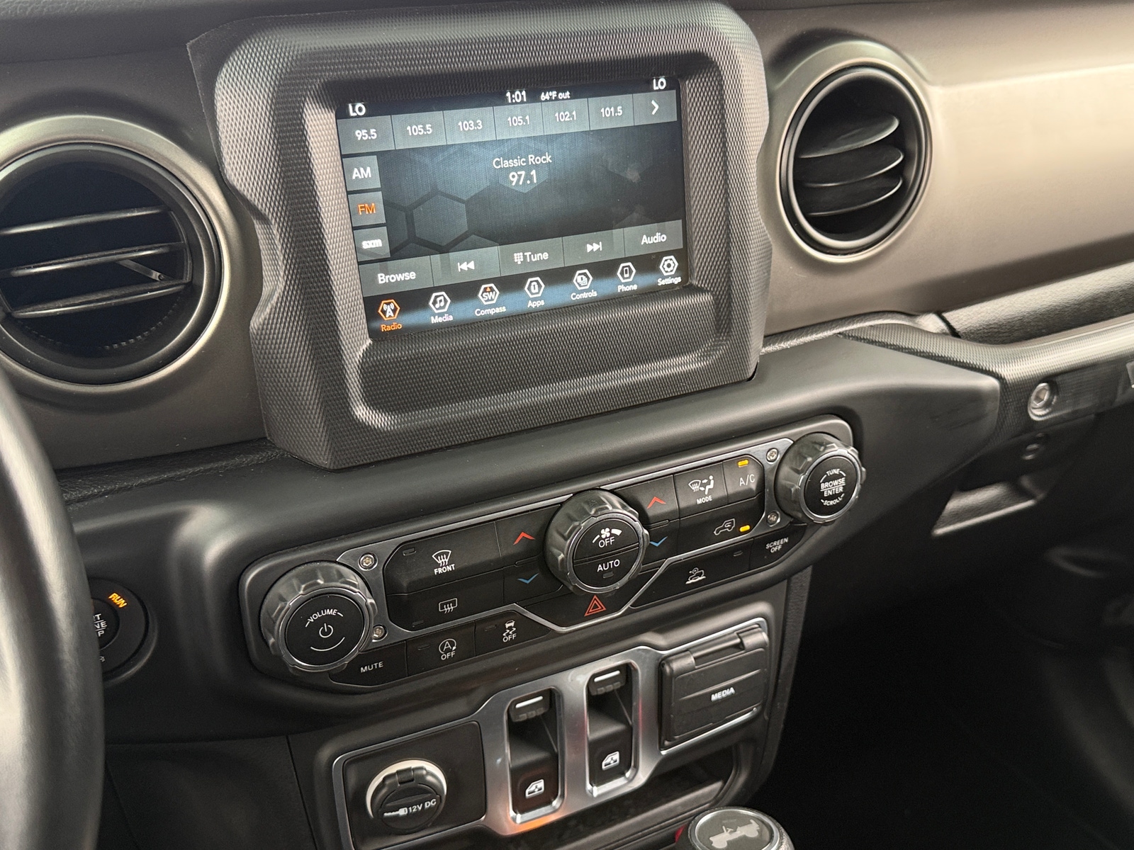 Thumbnail: 2021 Jeep Wrangler - 3