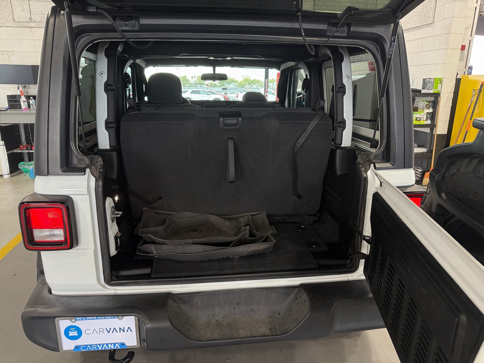 Thumbnail: 2022 Jeep Wrangler - 7