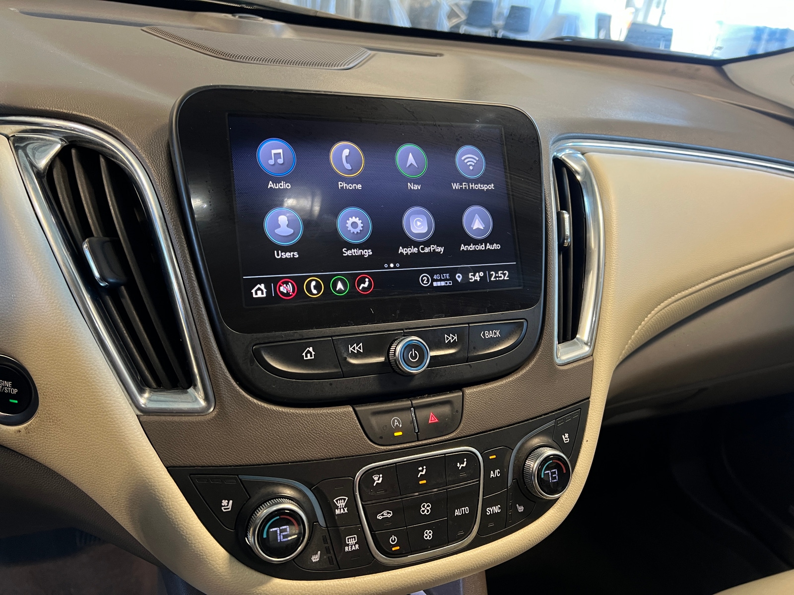 Thumbnail: 2024 Chevrolet Malibu - 3