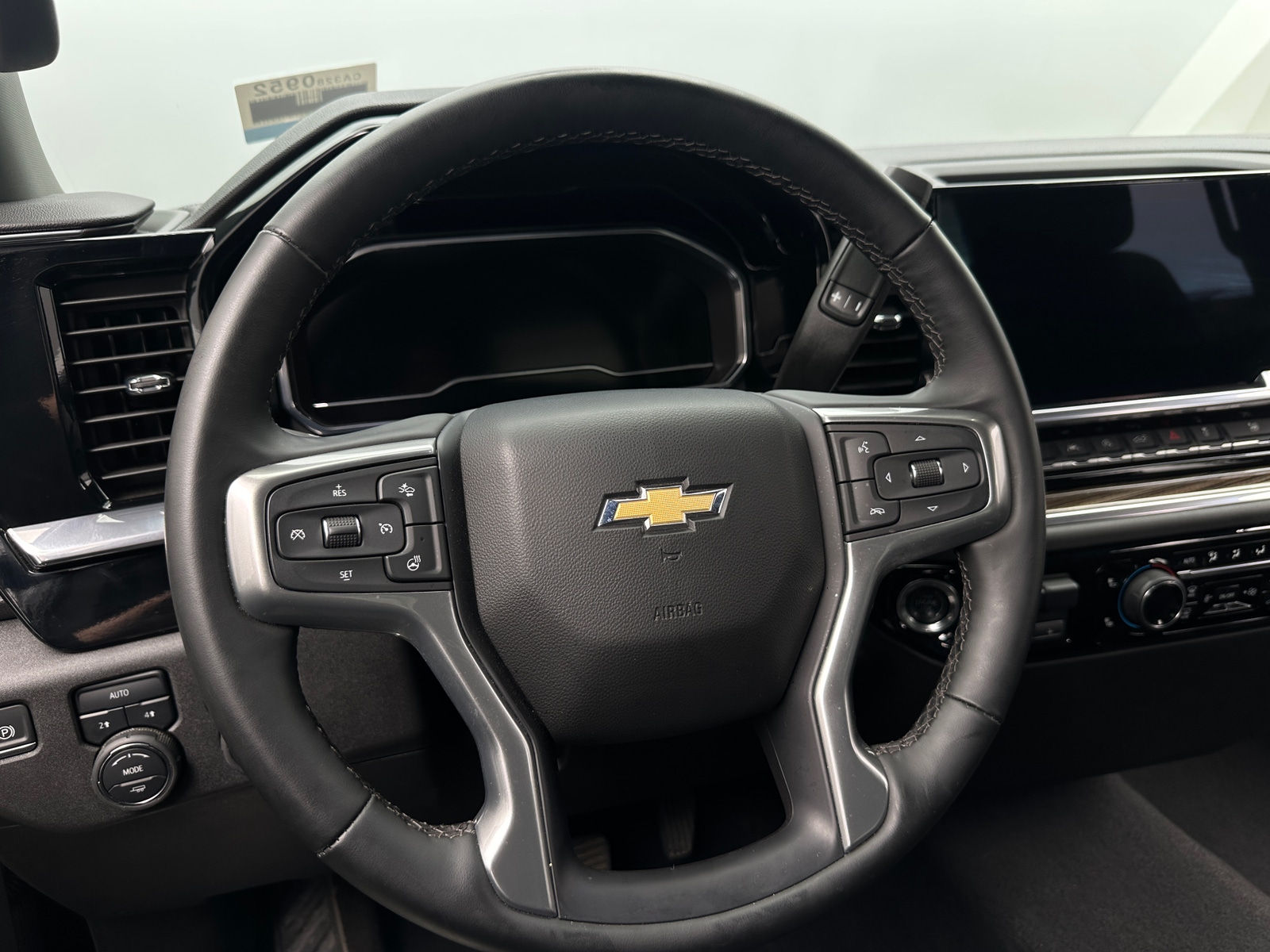 Thumbnail: 2025 Chevrolet Silverado 1500 - 5