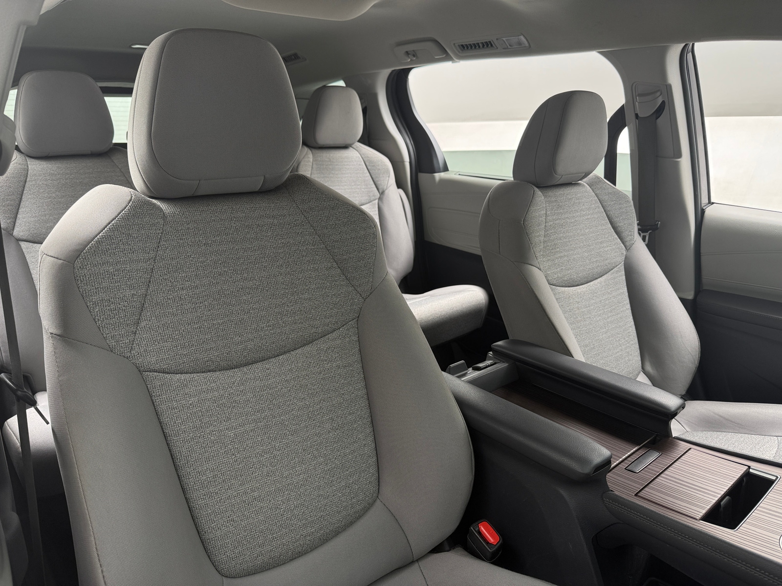 Thumbnail: 2023 Toyota Sienna - 2