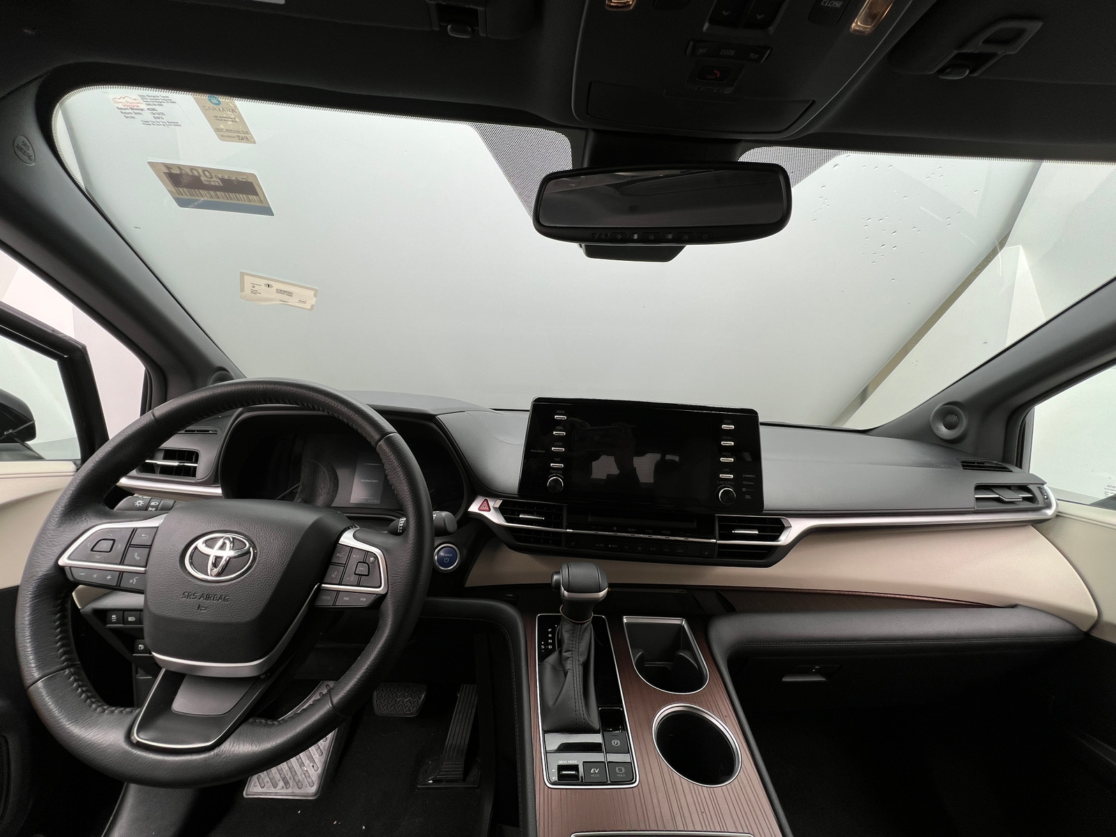 Thumbnail: 2022 Toyota Sienna - 2