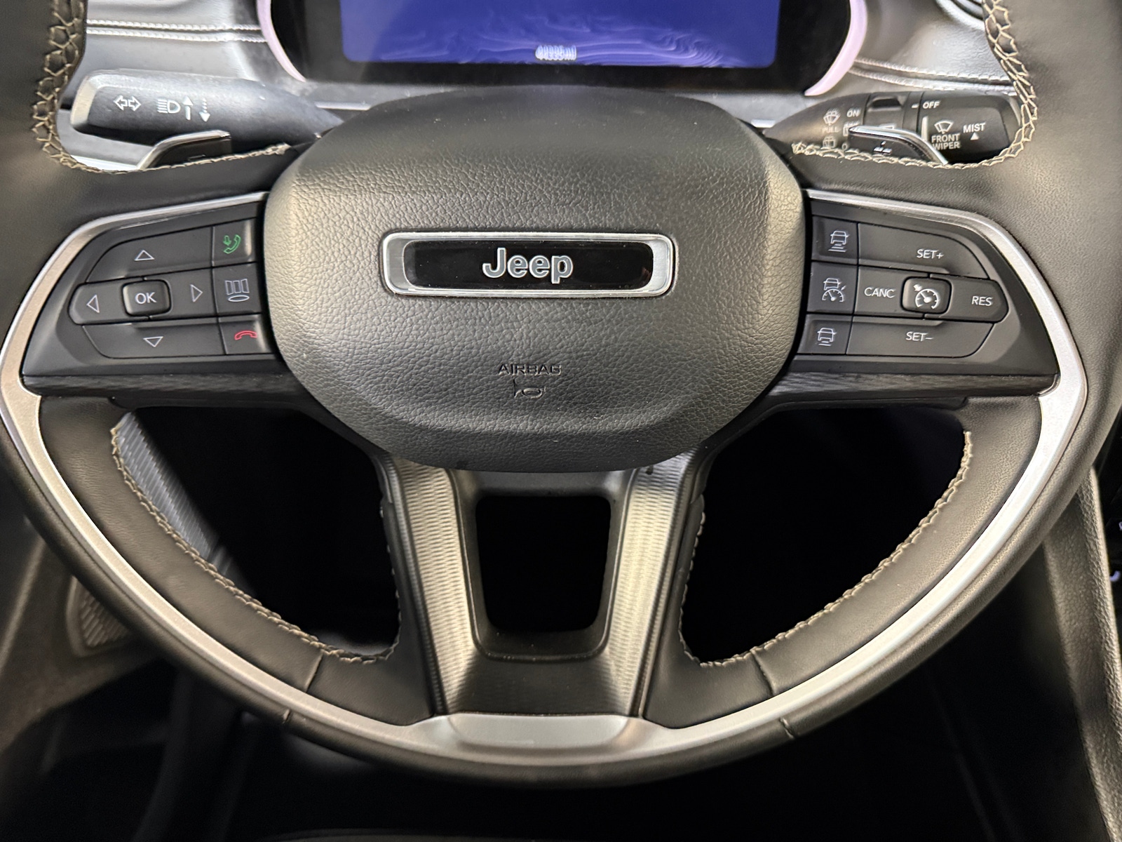 Thumbnail: 2024 Jeep Grand Cherokee L - 4