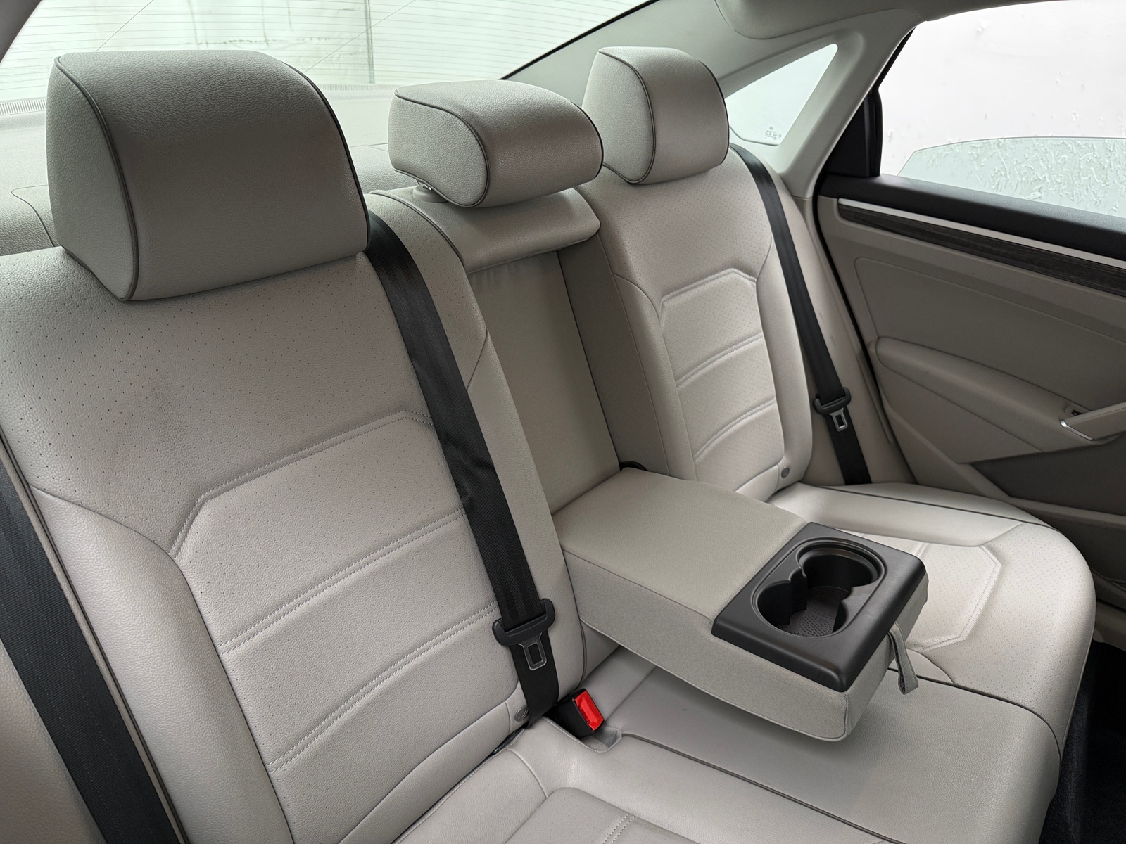 Thumbnail: 2017 Volkswagen Passat - 5