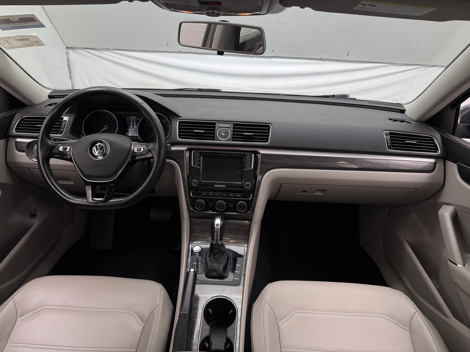 Thumbnail: 2017 Volkswagen Passat - 2