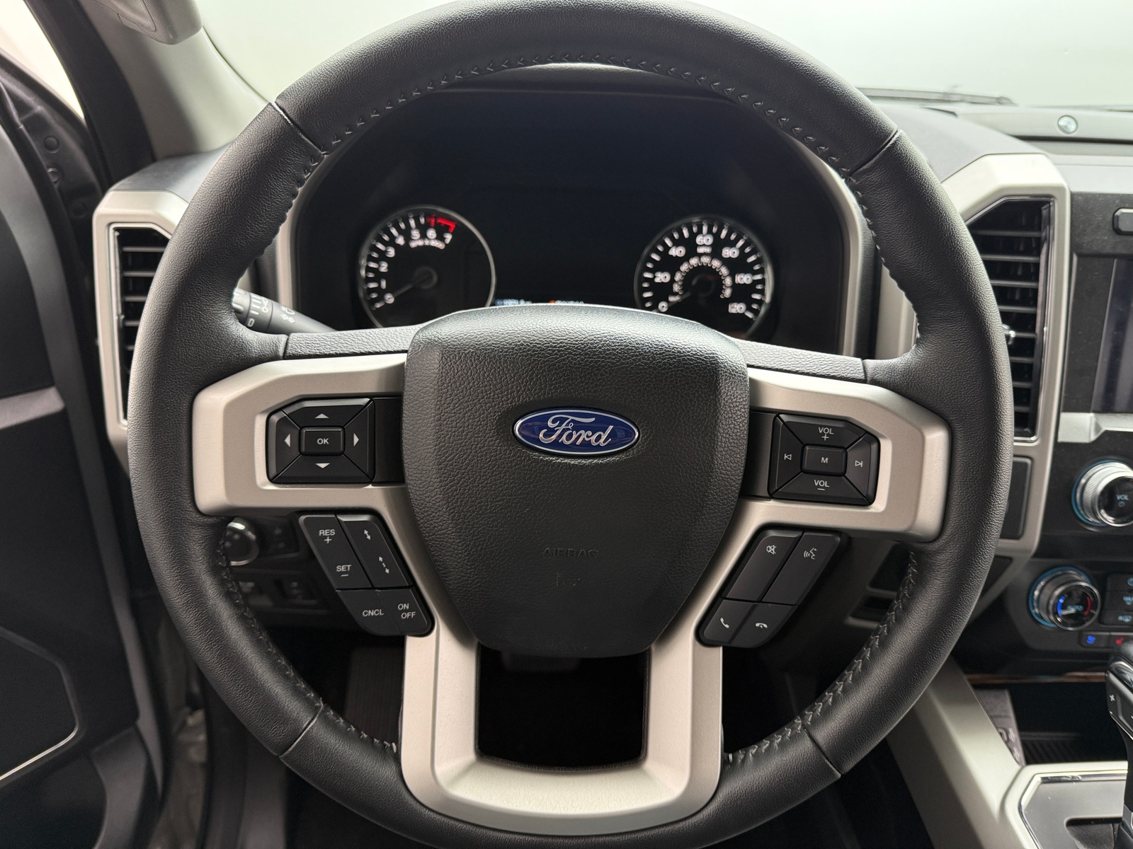Thumbnail: 2019 Ford Econoline - 4
