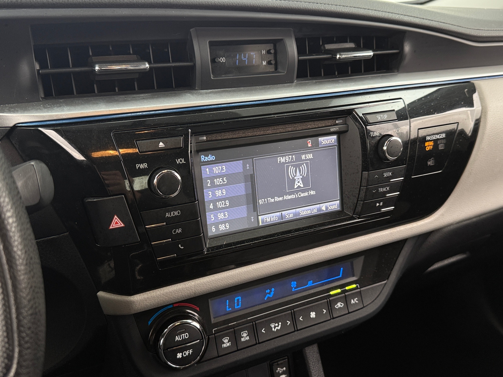 Thumbnail: 2016 Toyota Corolla - 4