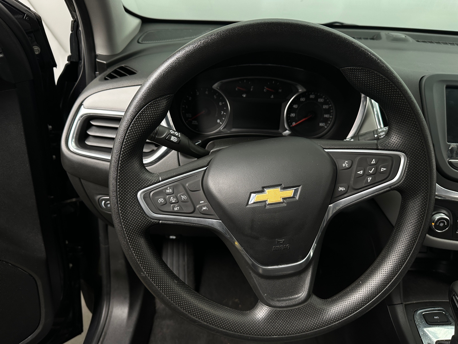 Thumbnail: 2022 Chevrolet Equinox - 5