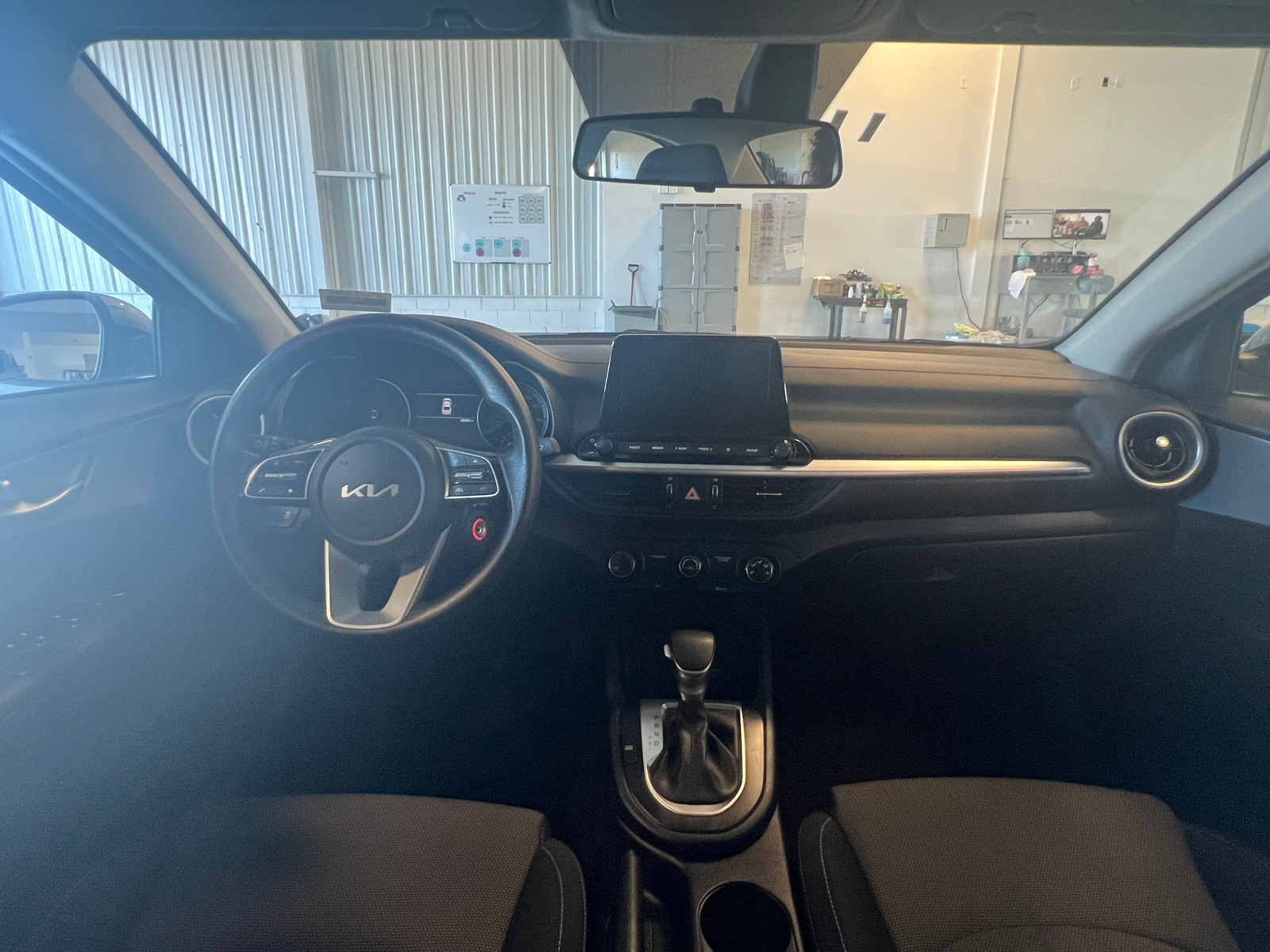 Thumbnail: 2024 Kia Forte - 3