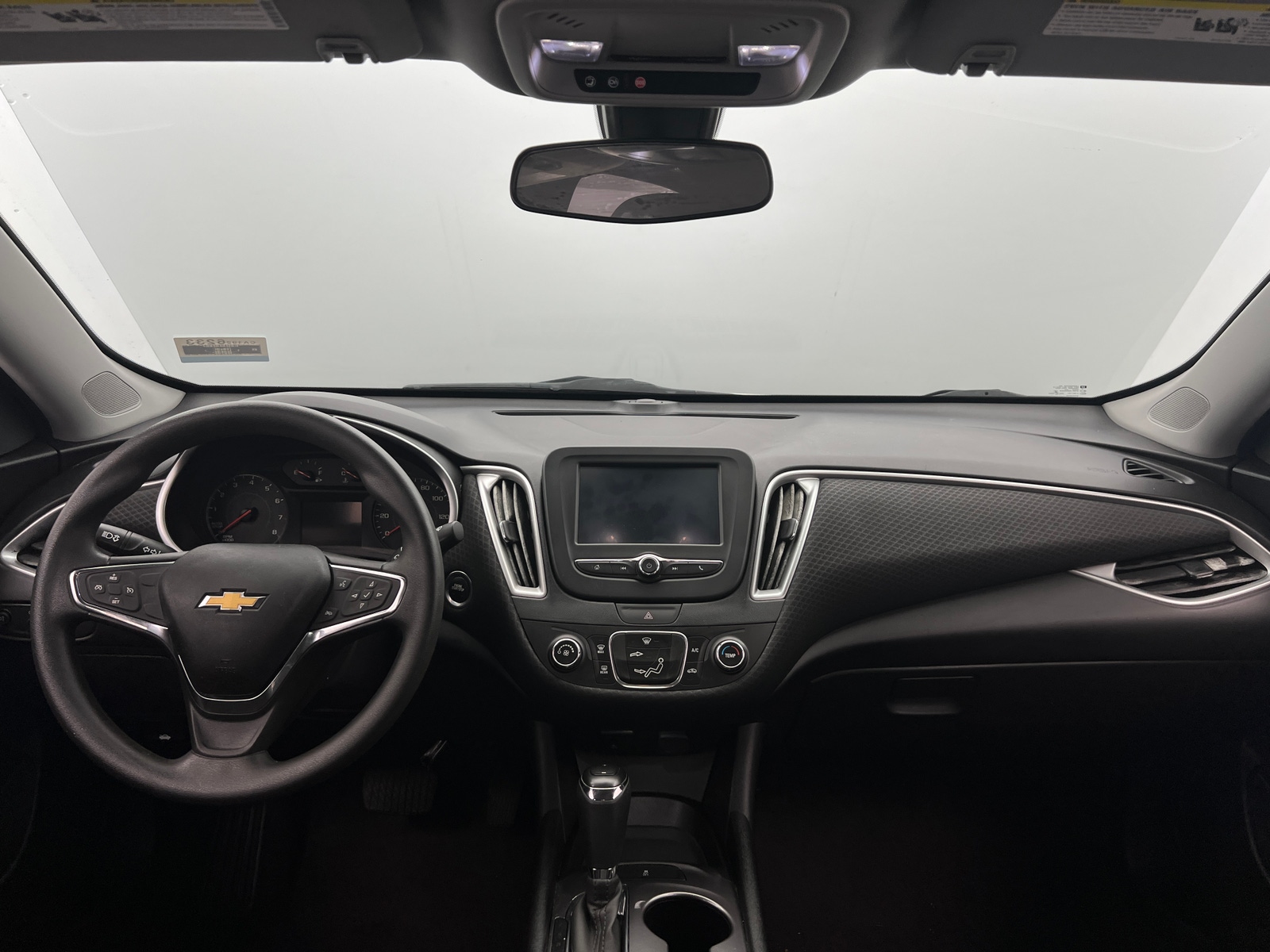 Thumbnail: 2018 Chevrolet Malibu - 3