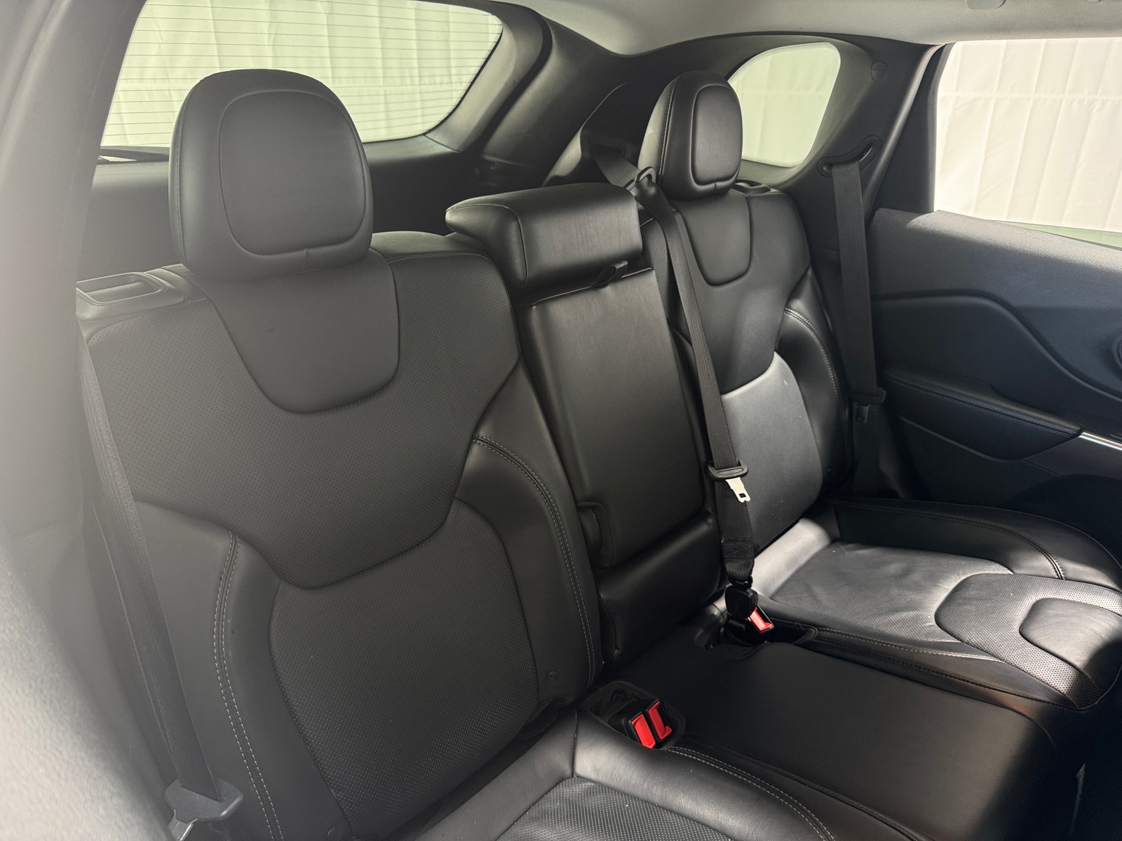 Thumbnail: 2019 Jeep Cherokee - 5