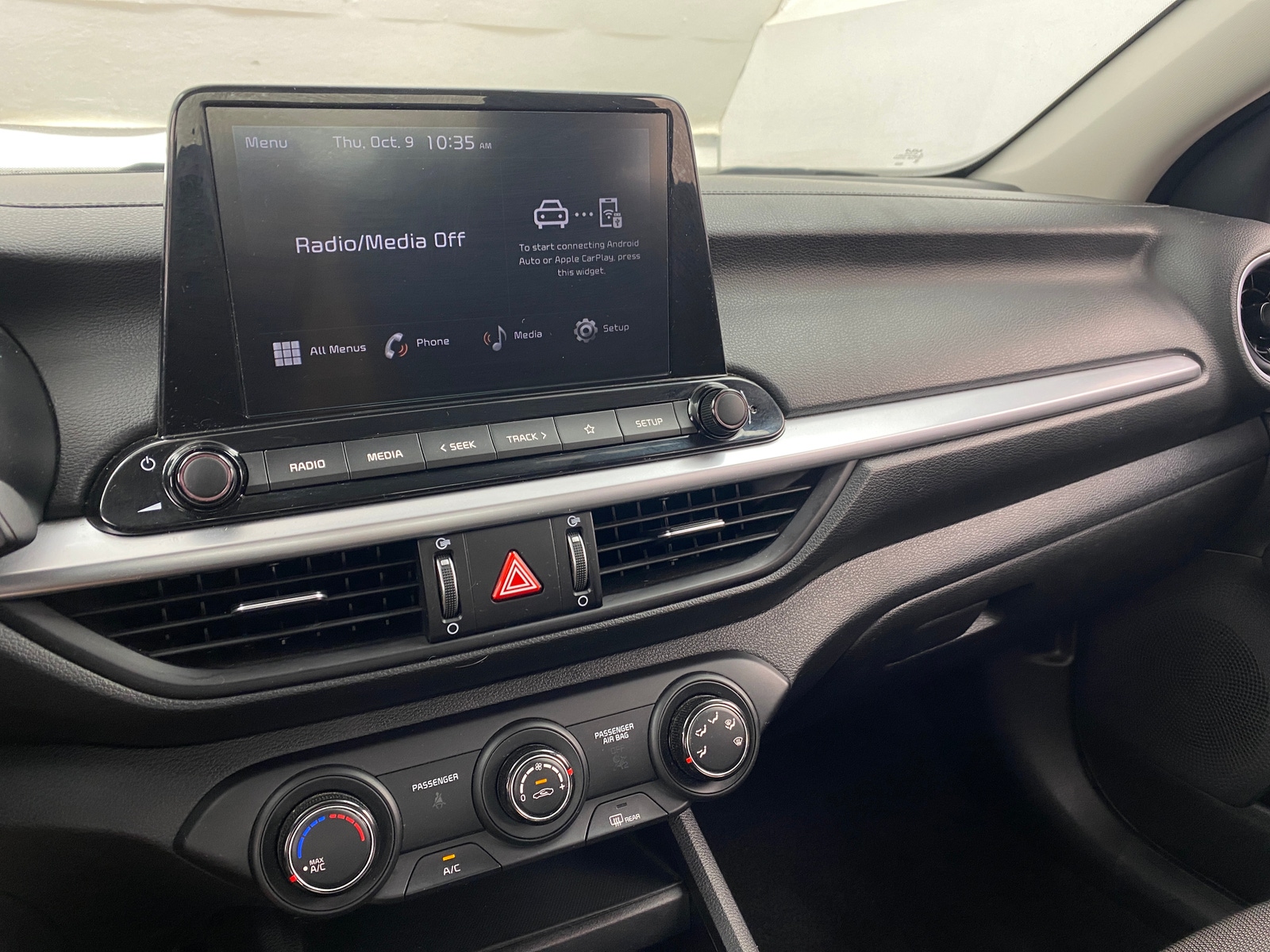 Thumbnail: 2024 Kia Forte - 4