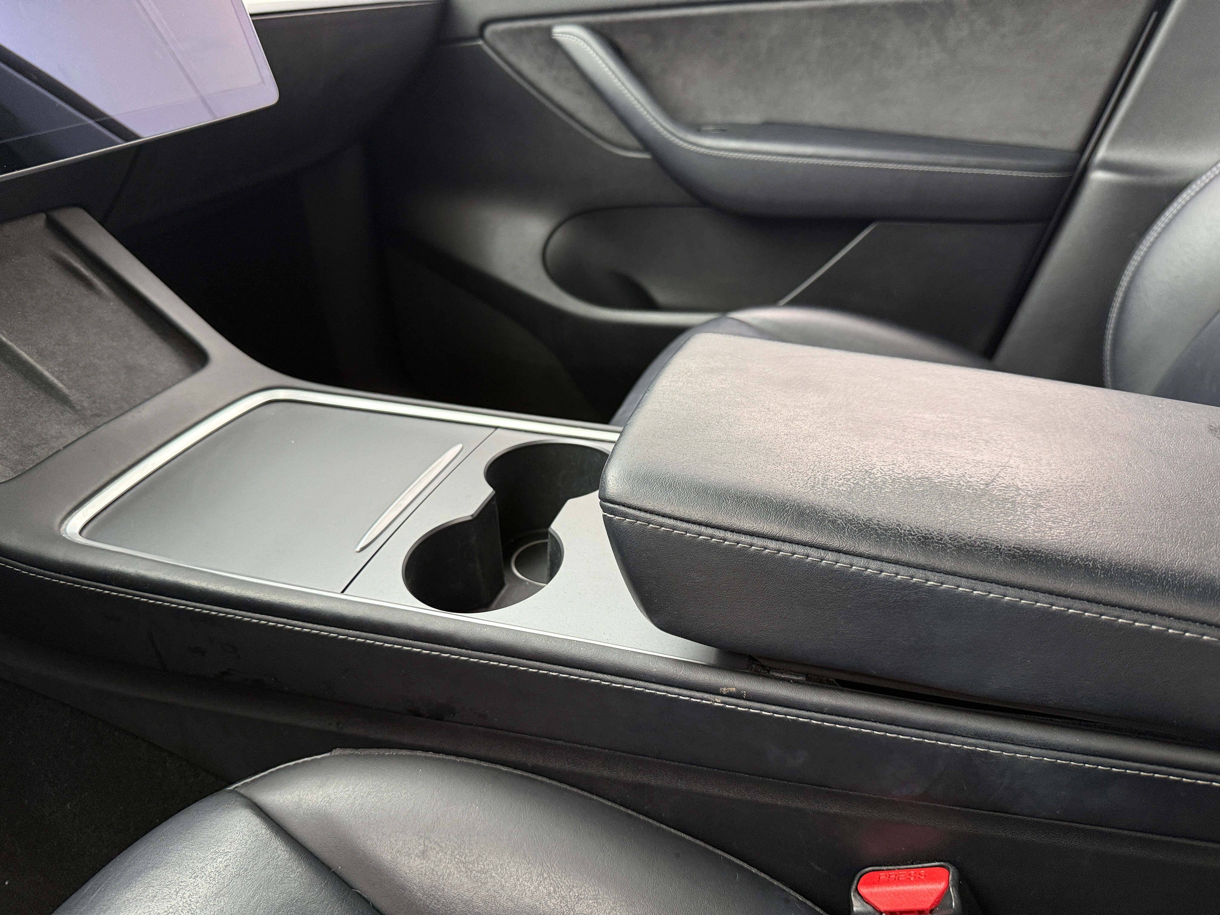 Used 2021 Tesla Model Y Standard Range with VIN 5YJYGDED8MF175489 for sale in Oak Creek, WI