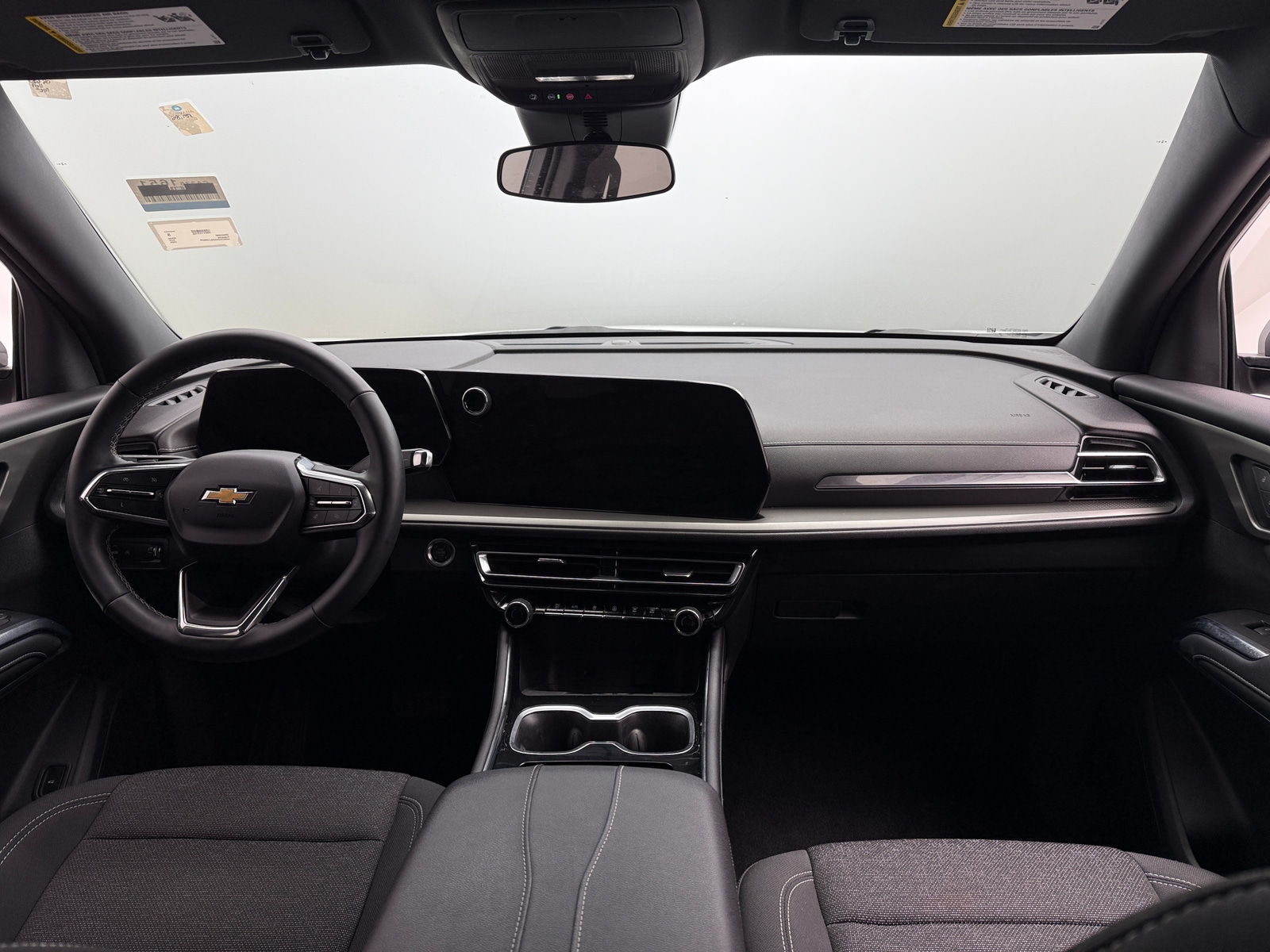 Thumbnail: 2025 Chevrolet Traverse - 3