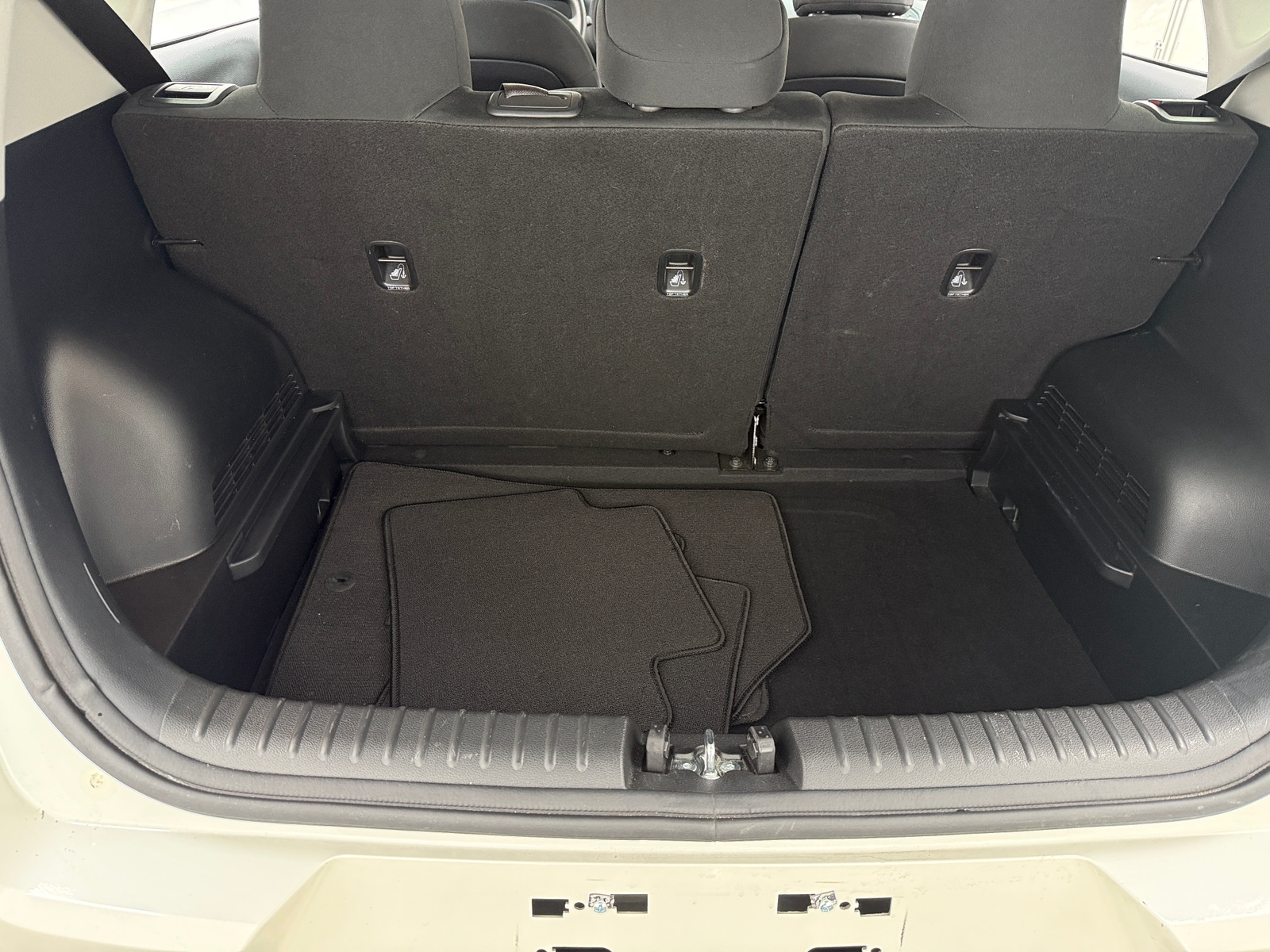 Thumbnail: 2024 Kia Soul - 7