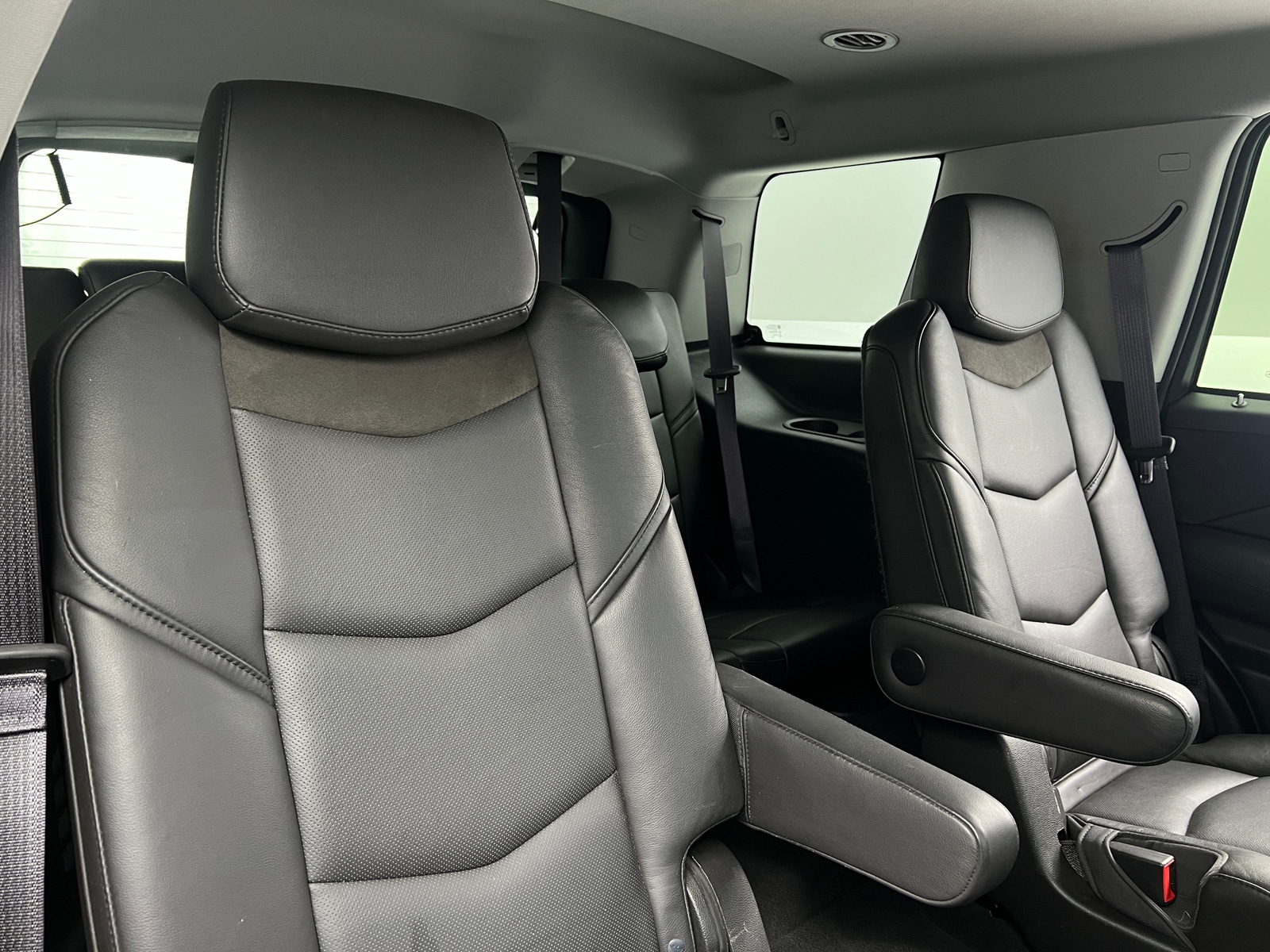 Thumbnail: 2016 Cadillac Escalade - 5