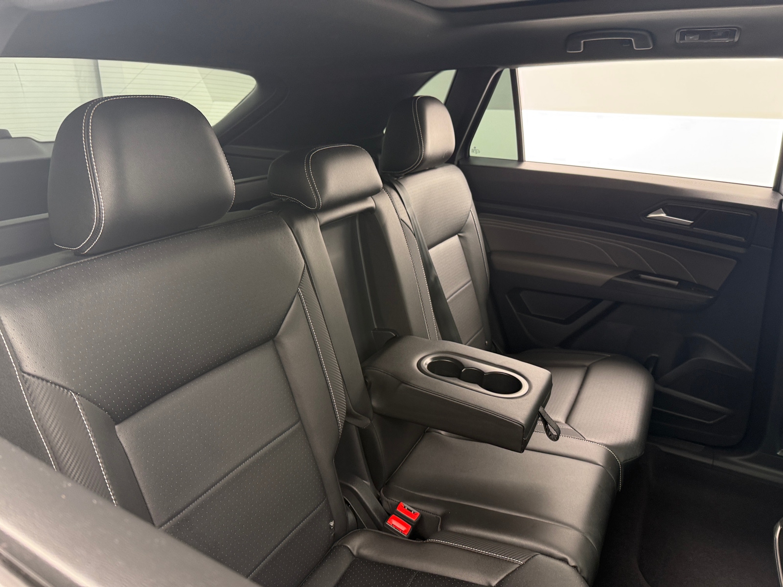 Thumbnail: 2022 Volkswagen Atlas - 5