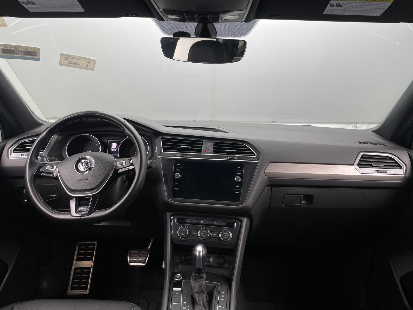 Thumbnail: 2020 Volkswagen Tiguan - 2