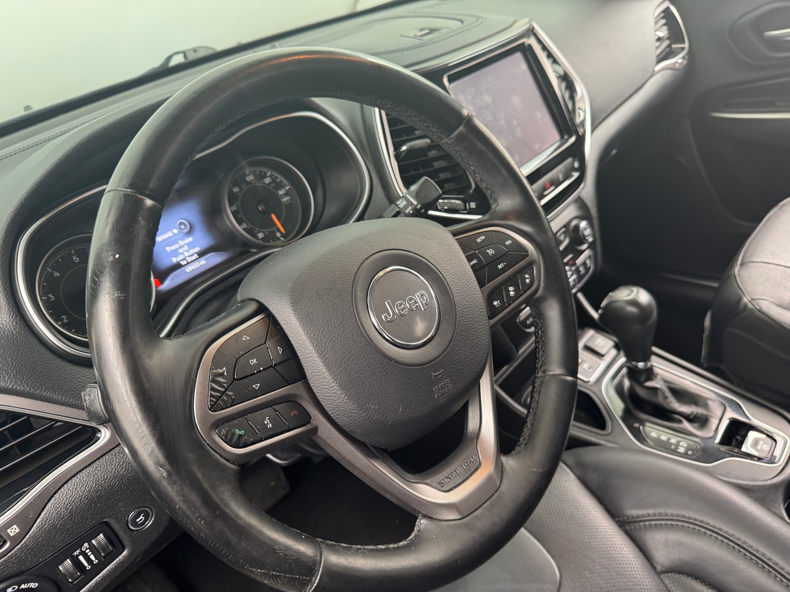 Thumbnail: 2020 Jeep Cherokee - 4