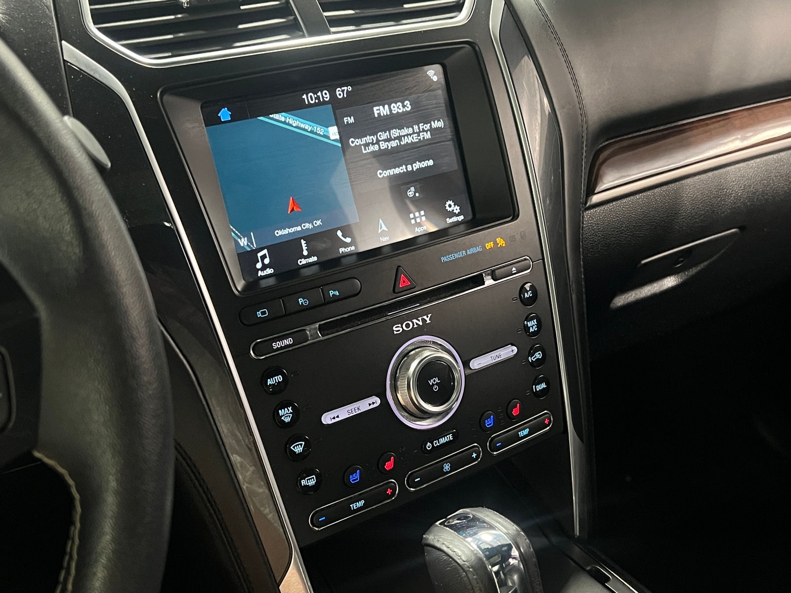 Thumbnail: 2018 Ford Explorer - 3