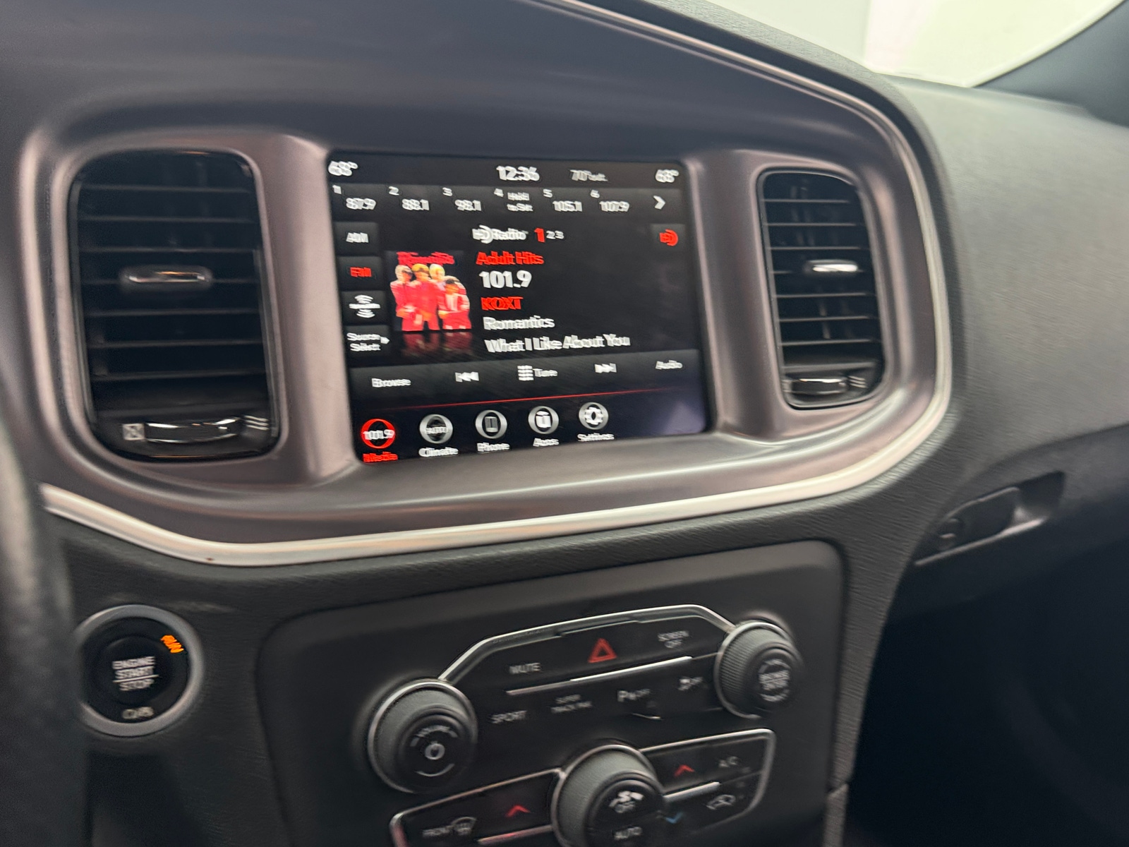 Thumbnail: 2020 Dodge Charger - 4