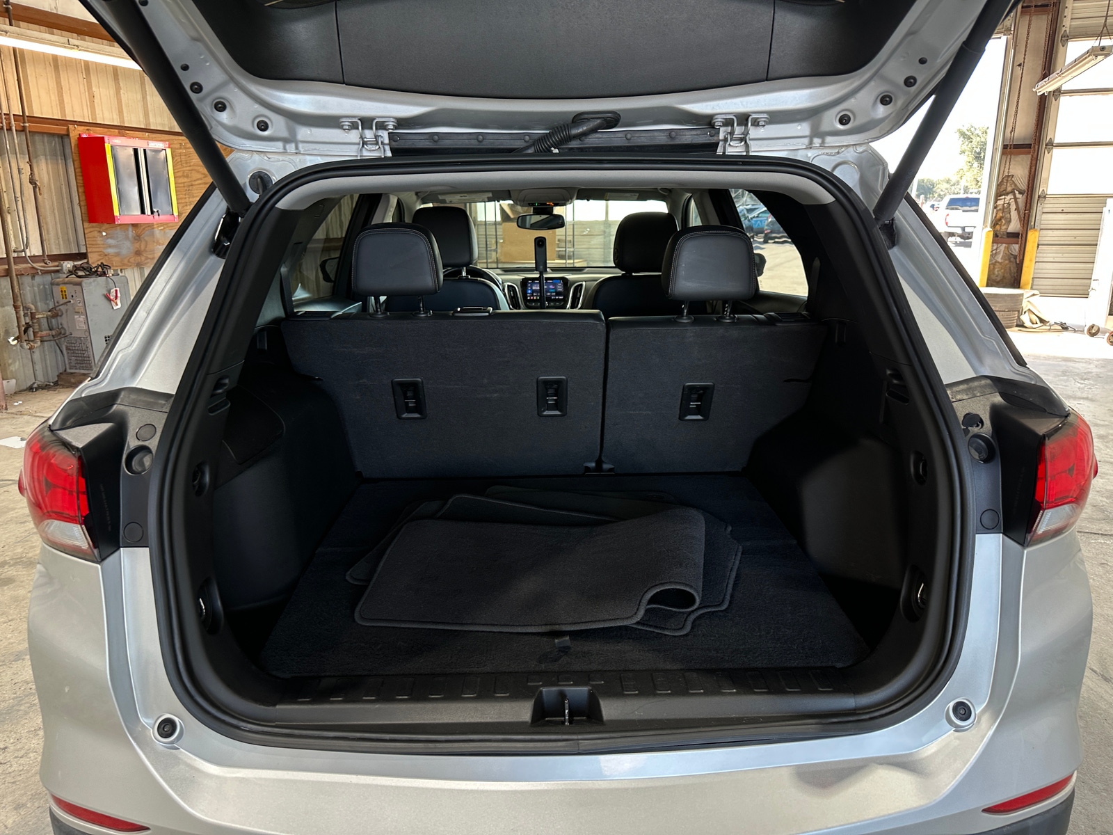 Thumbnail: 2022 Chevrolet Equinox - 6
