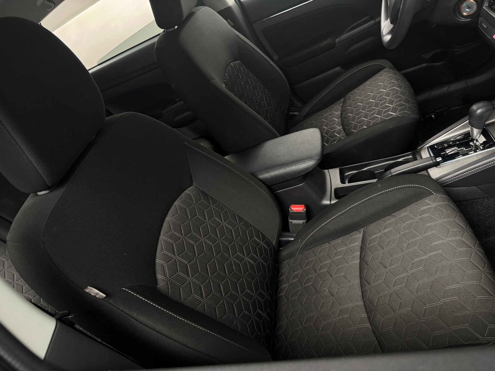 Thumbnail: 2024 Mitsubishi Outlander Sport - 2