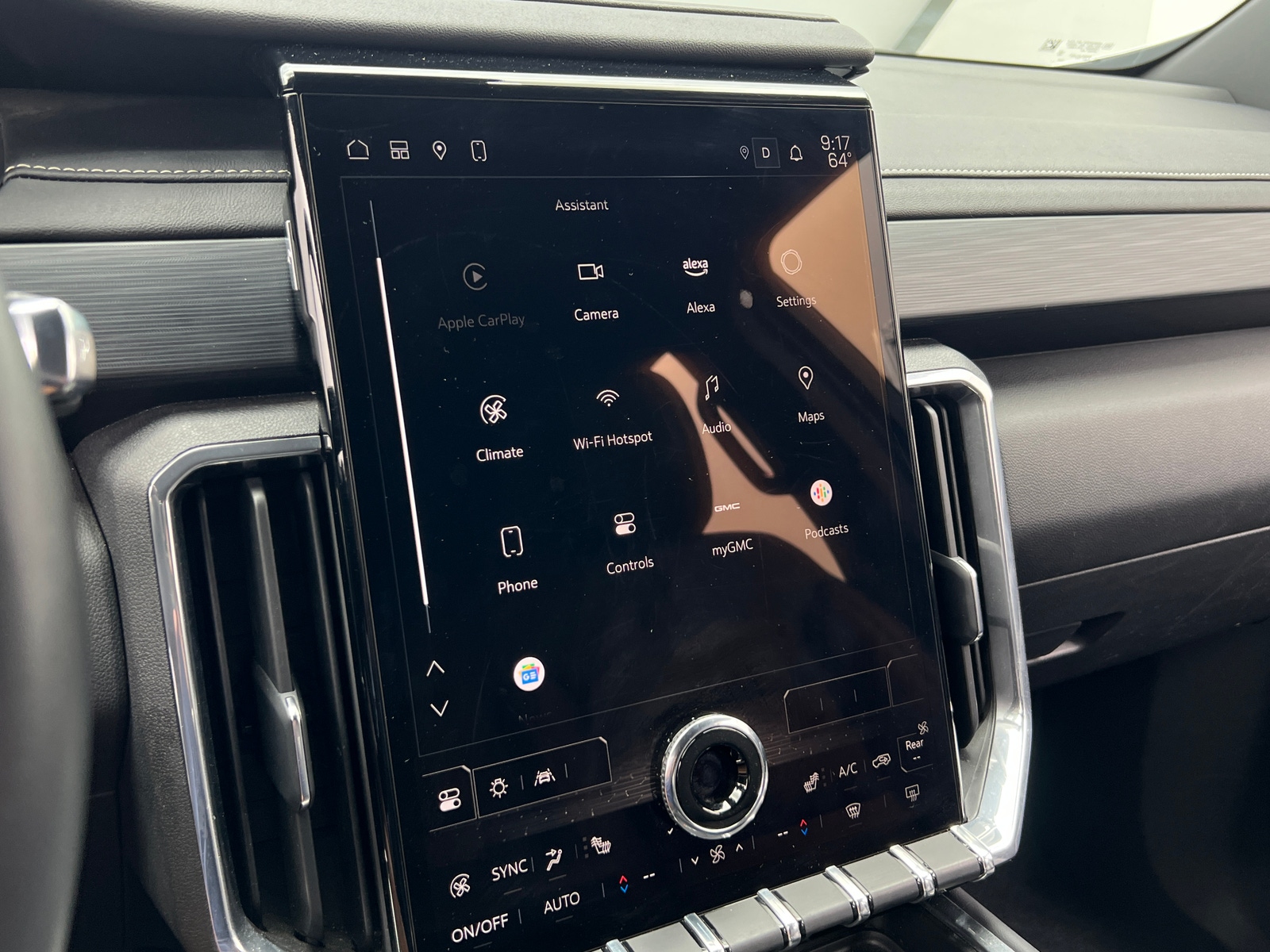 Thumbnail: 2024 GMC Acadia - 3