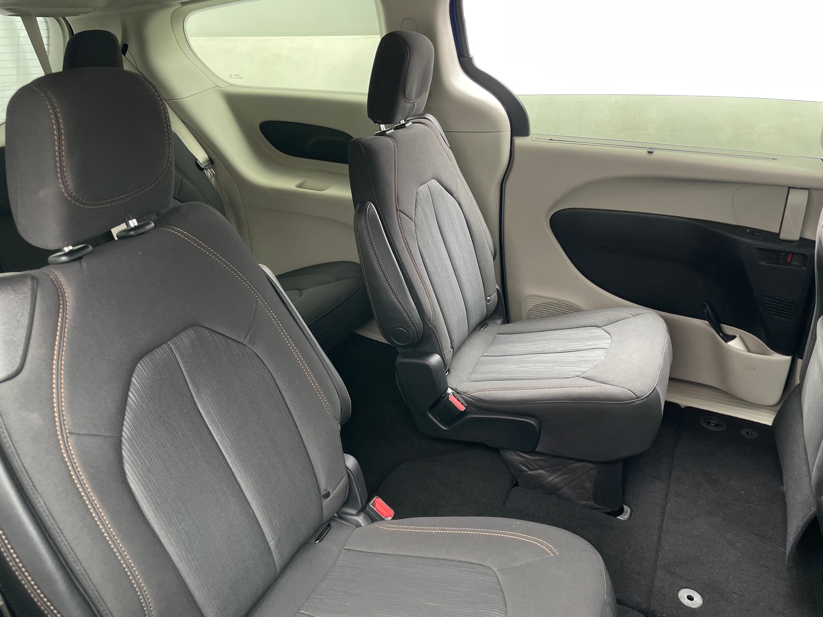 Thumbnail: 2020 Chrysler Pacifica - 6