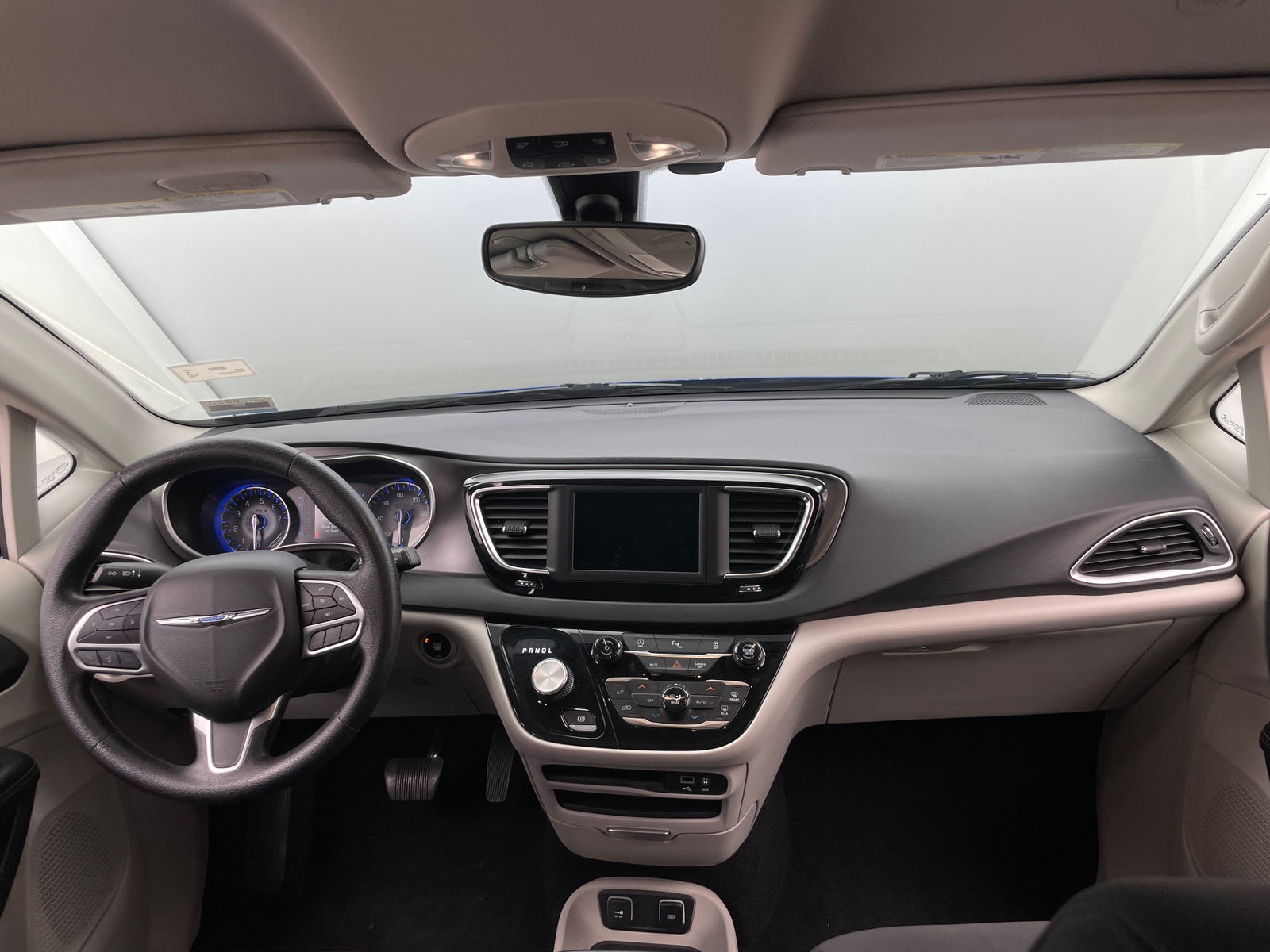 Thumbnail: 2020 Chrysler Pacifica - 3