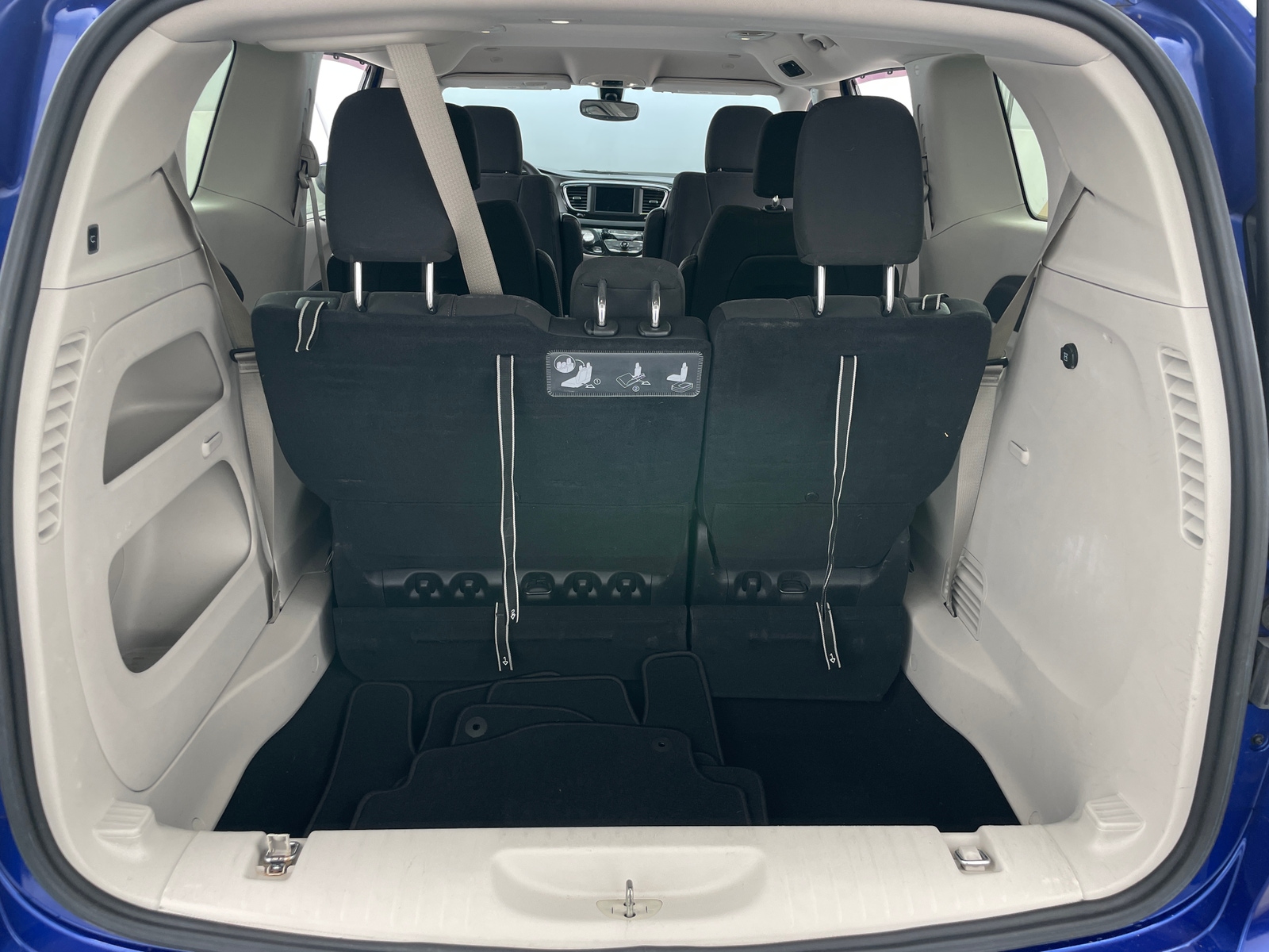 Thumbnail: 2020 Chrysler Pacifica - 7
