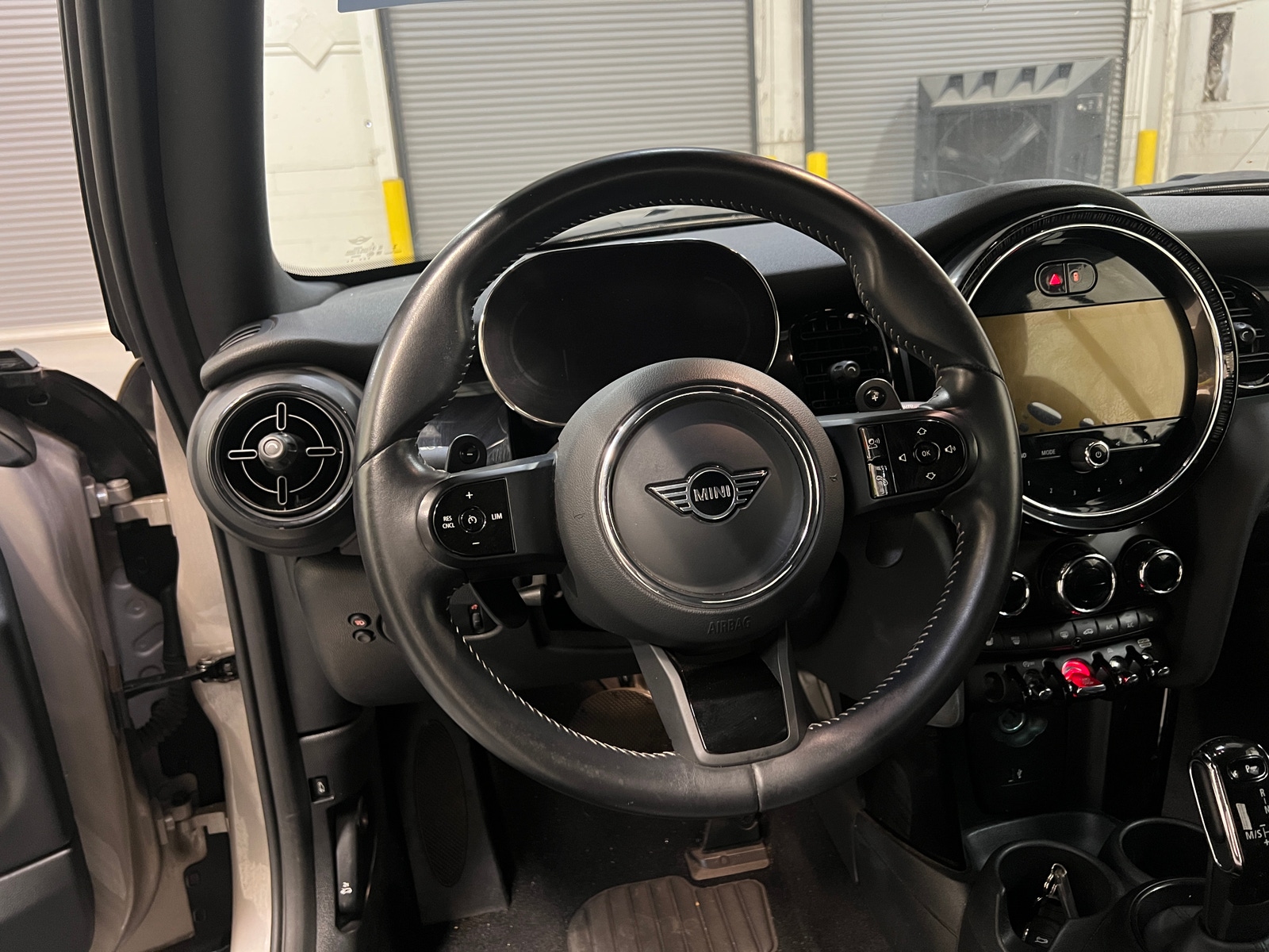 Thumbnail: 2024 MINI Cooper Convertible - 4