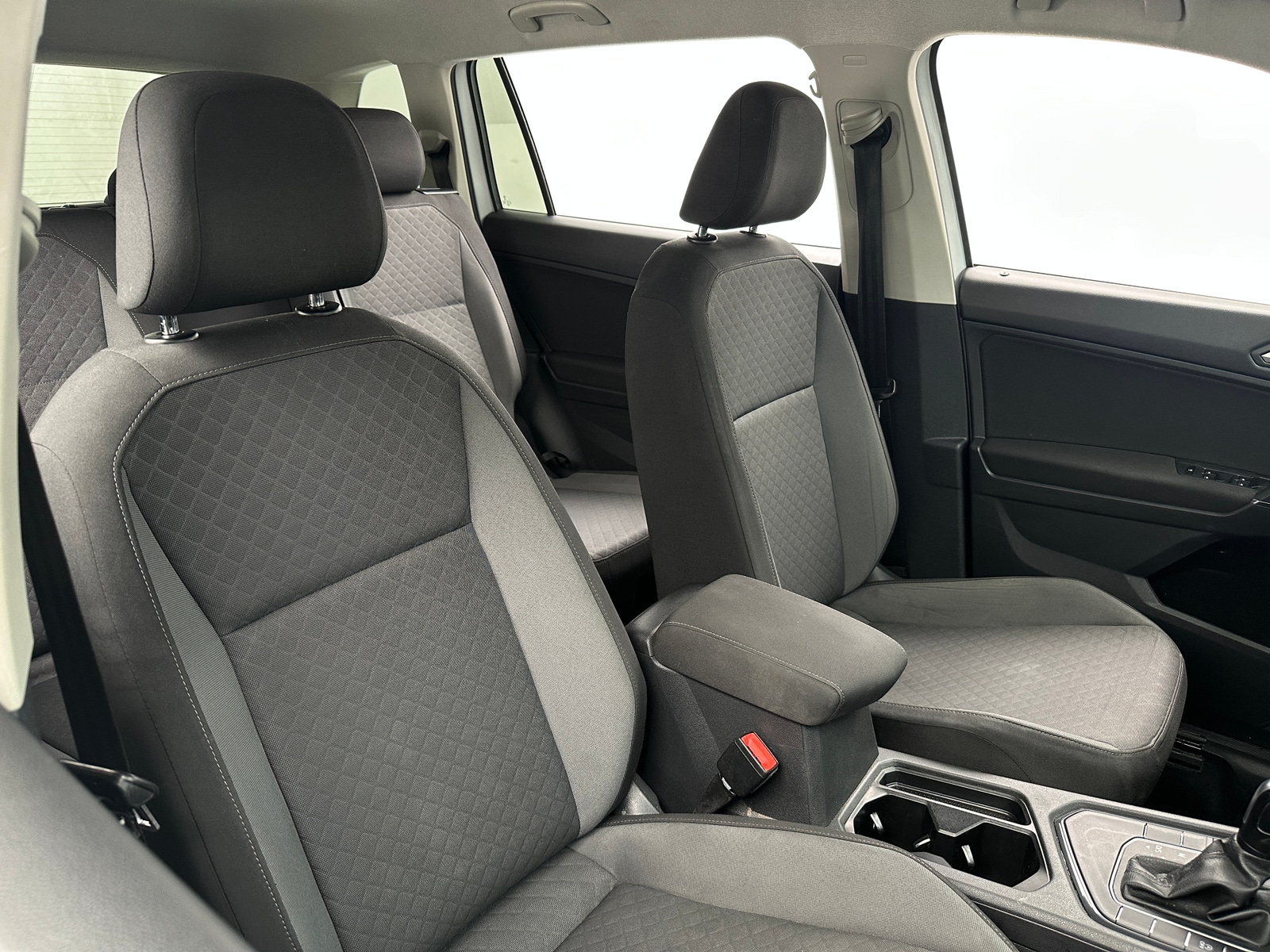 Thumbnail: 2020 Volkswagen Tiguan - 2