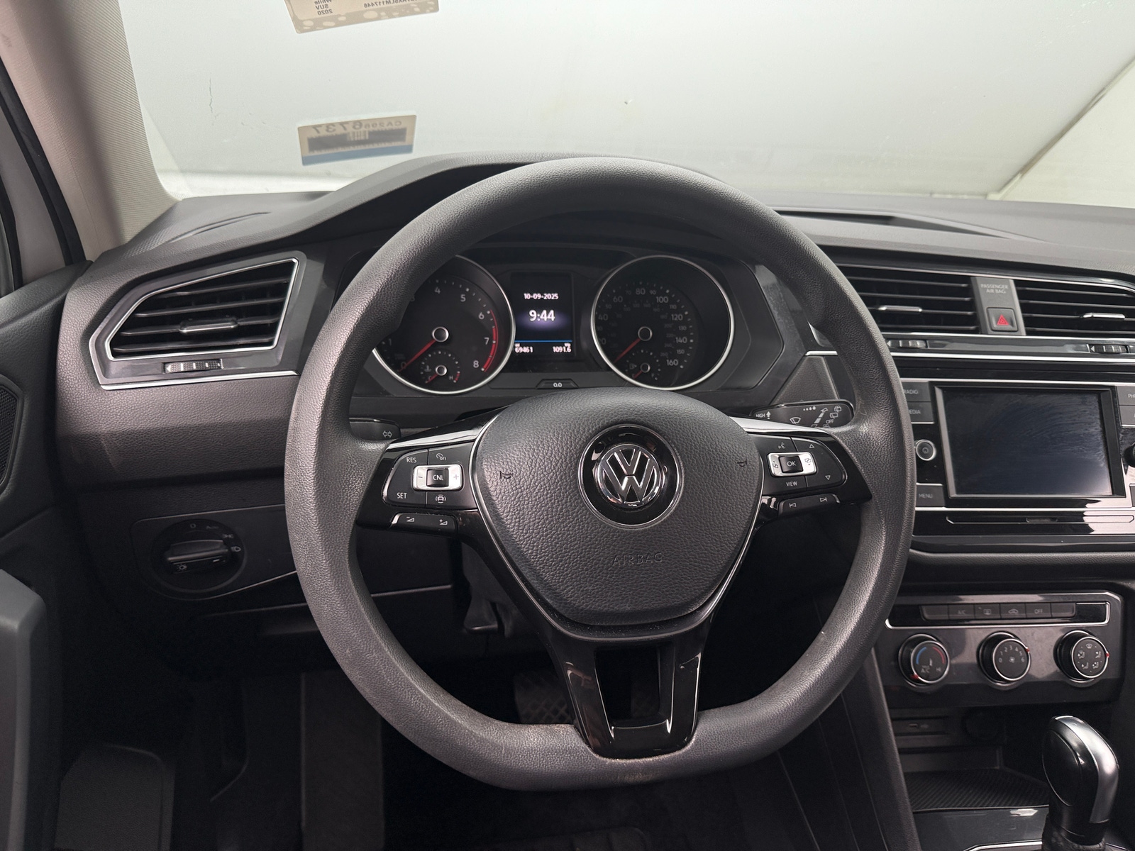 Thumbnail: 2020 Volkswagen Tiguan - 5