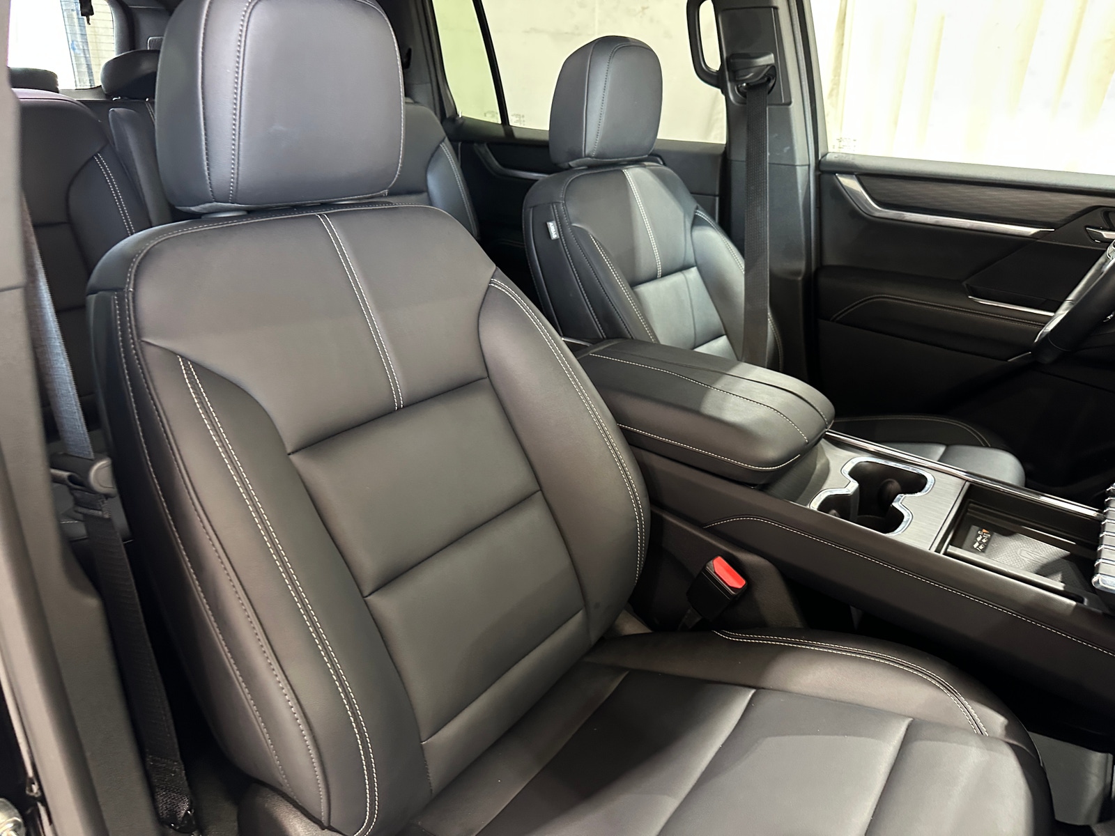 Thumbnail: 2025 GMC Acadia - 2