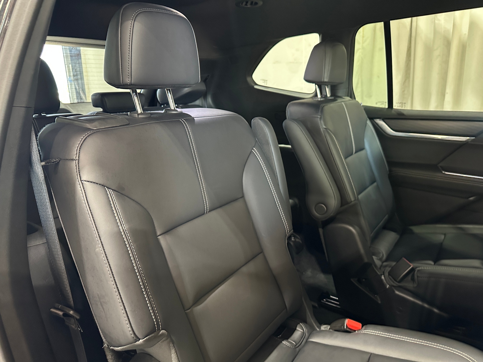 Thumbnail: 2025 GMC Acadia - 6