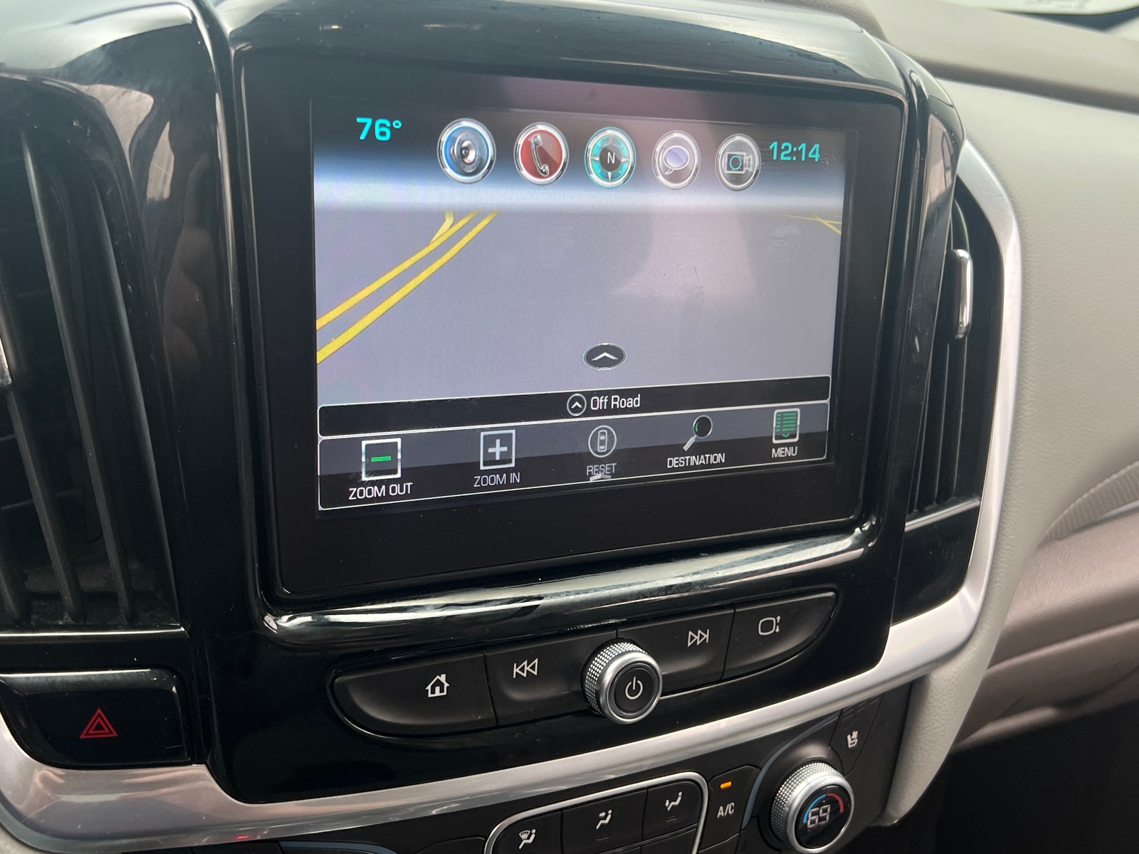 Thumbnail: 2018 Chevrolet Traverse - 3