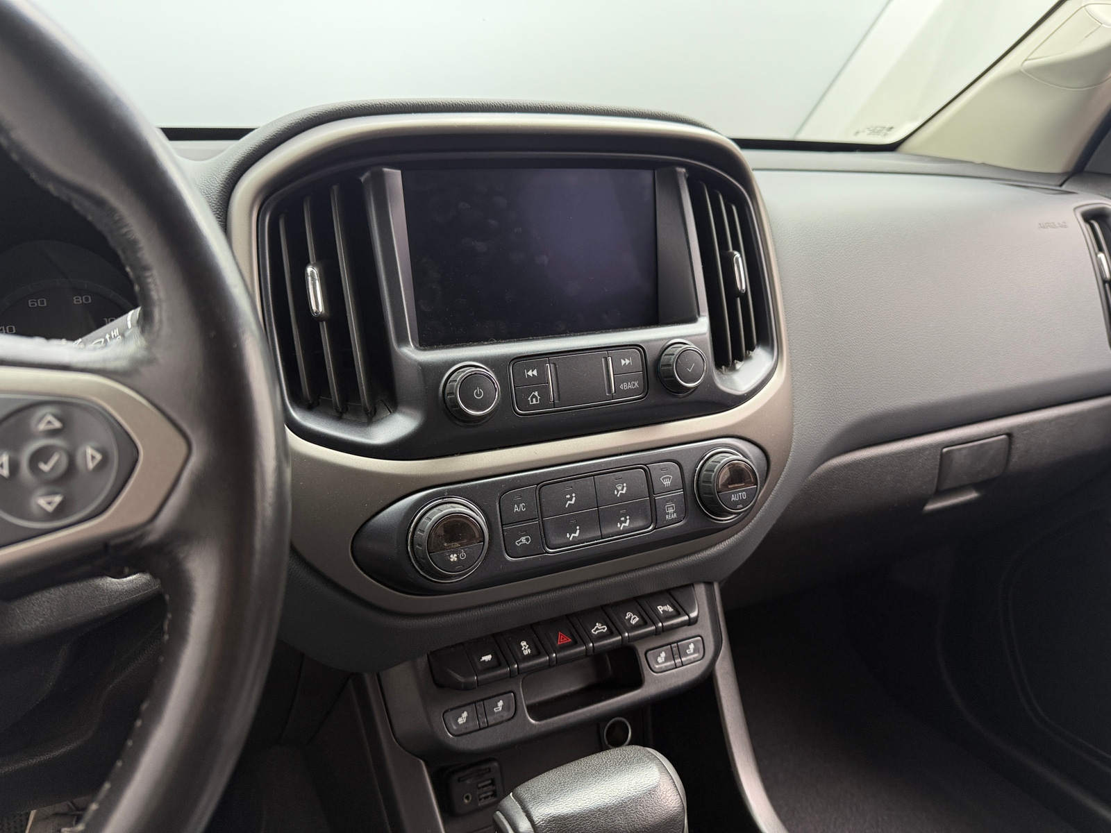Thumbnail: 2019 Chevrolet Colorado - 3