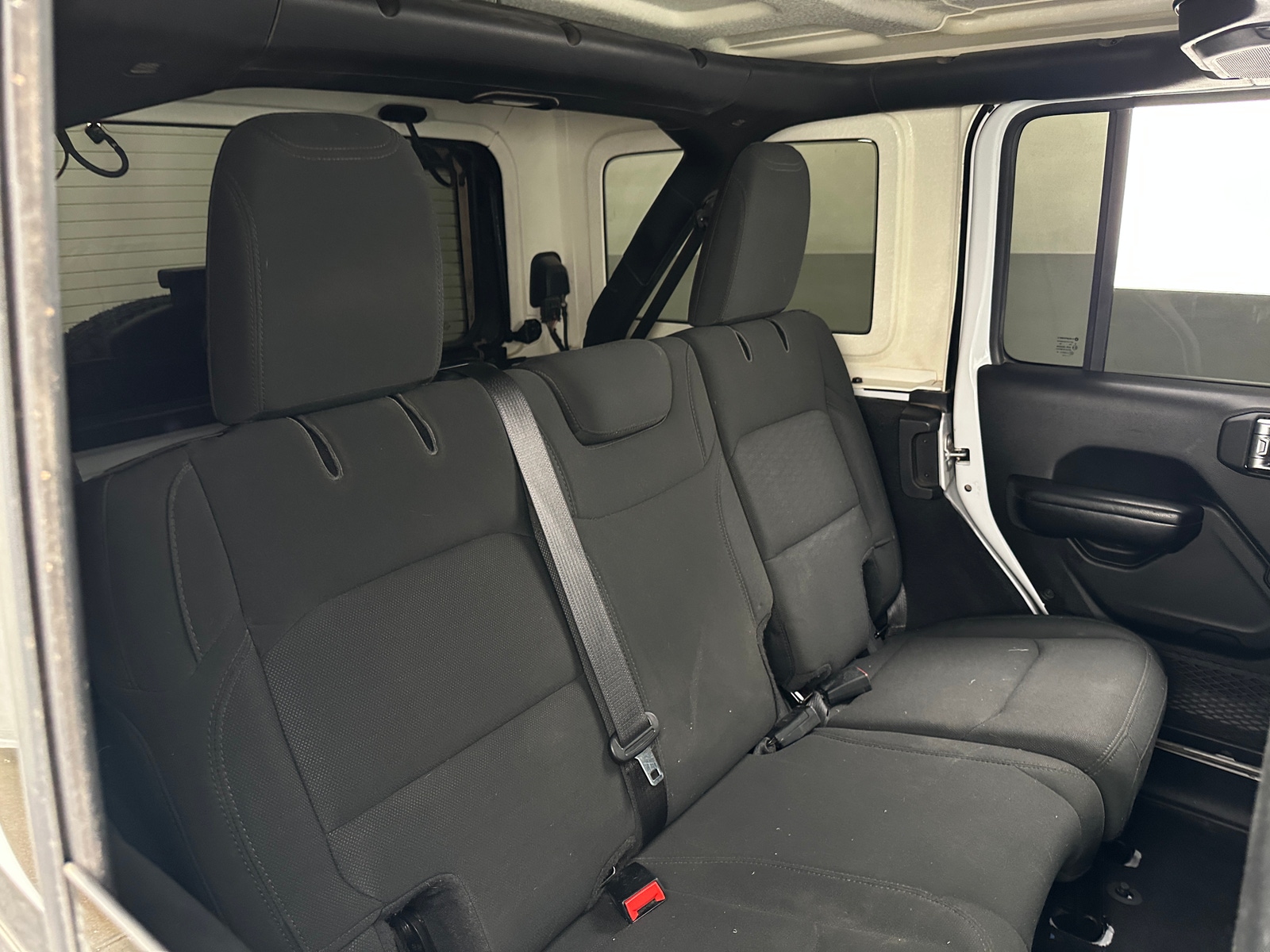 Thumbnail: 2019 Jeep Wrangler - 6