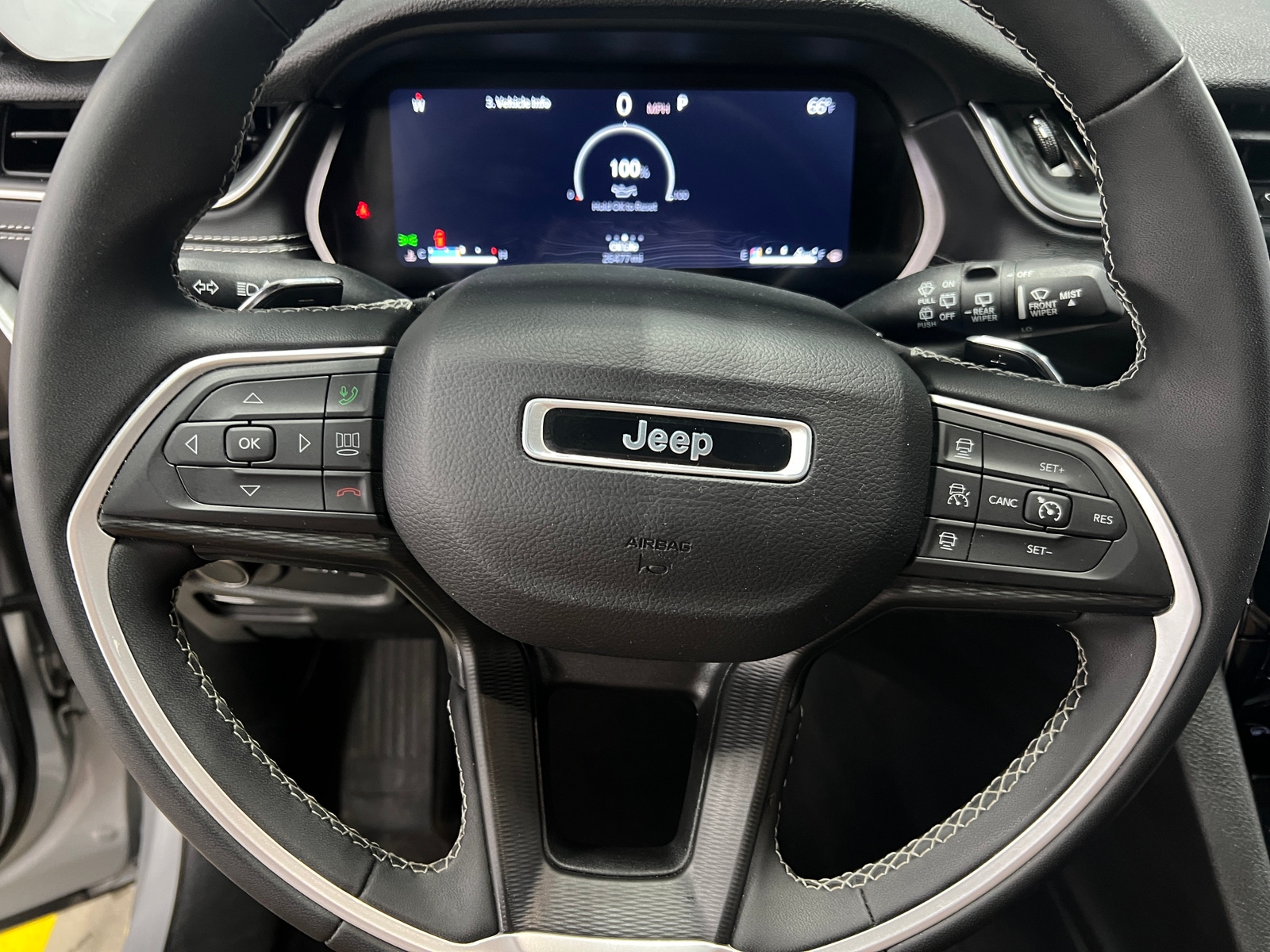 Thumbnail: 2024 Jeep Grand Cherokee - 5