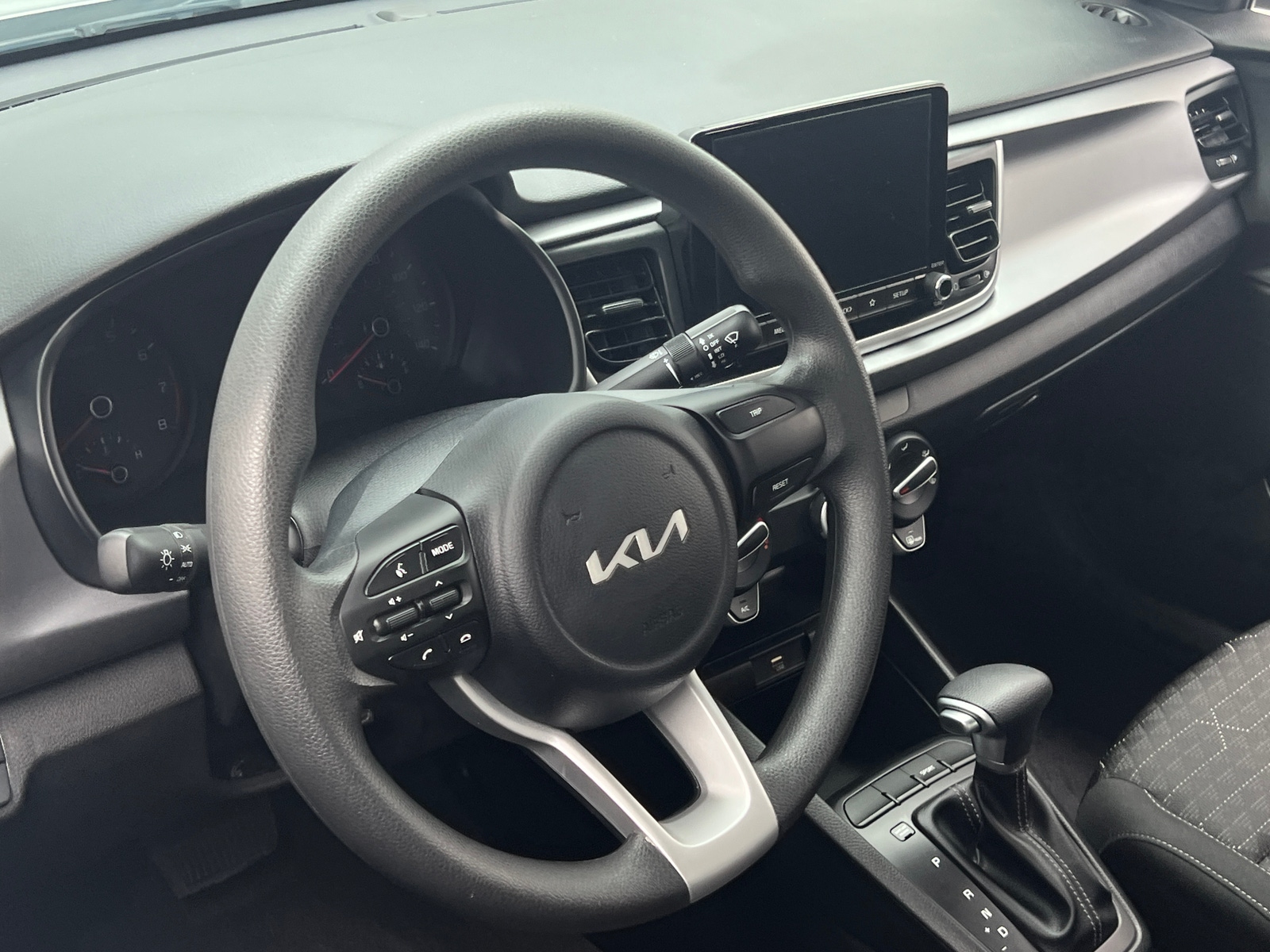 Thumbnail: 2023 Kia Rio - 5