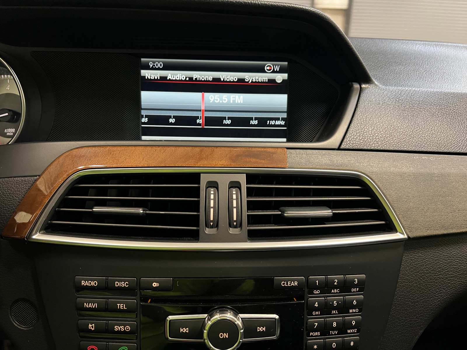Thumbnail: 2014 Mercedes-Benz C-Class - 3